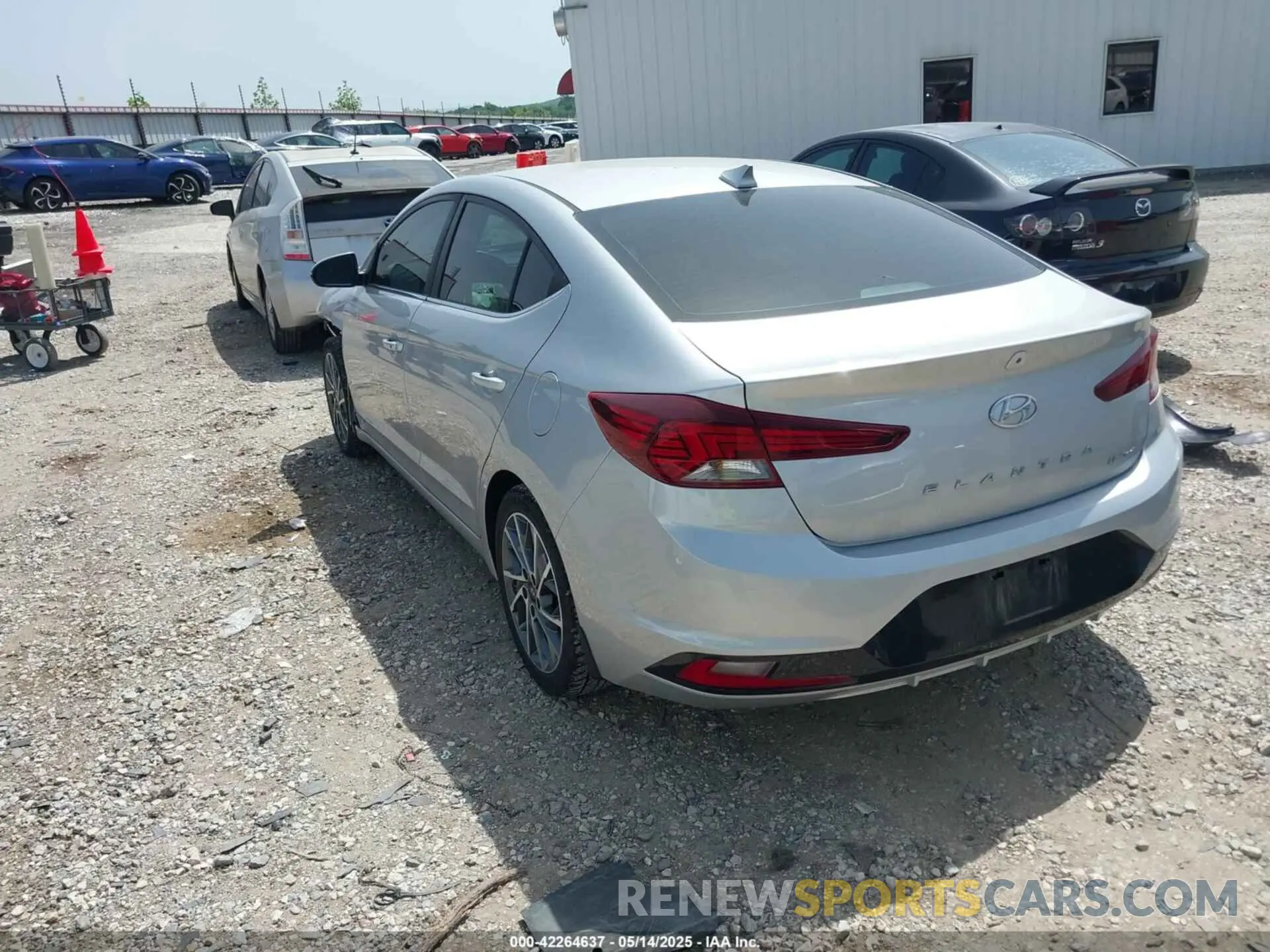 3 fotografías del automóvil dañado KMHD84LF4KU864915 HYUNDAI ELANTRA 2019