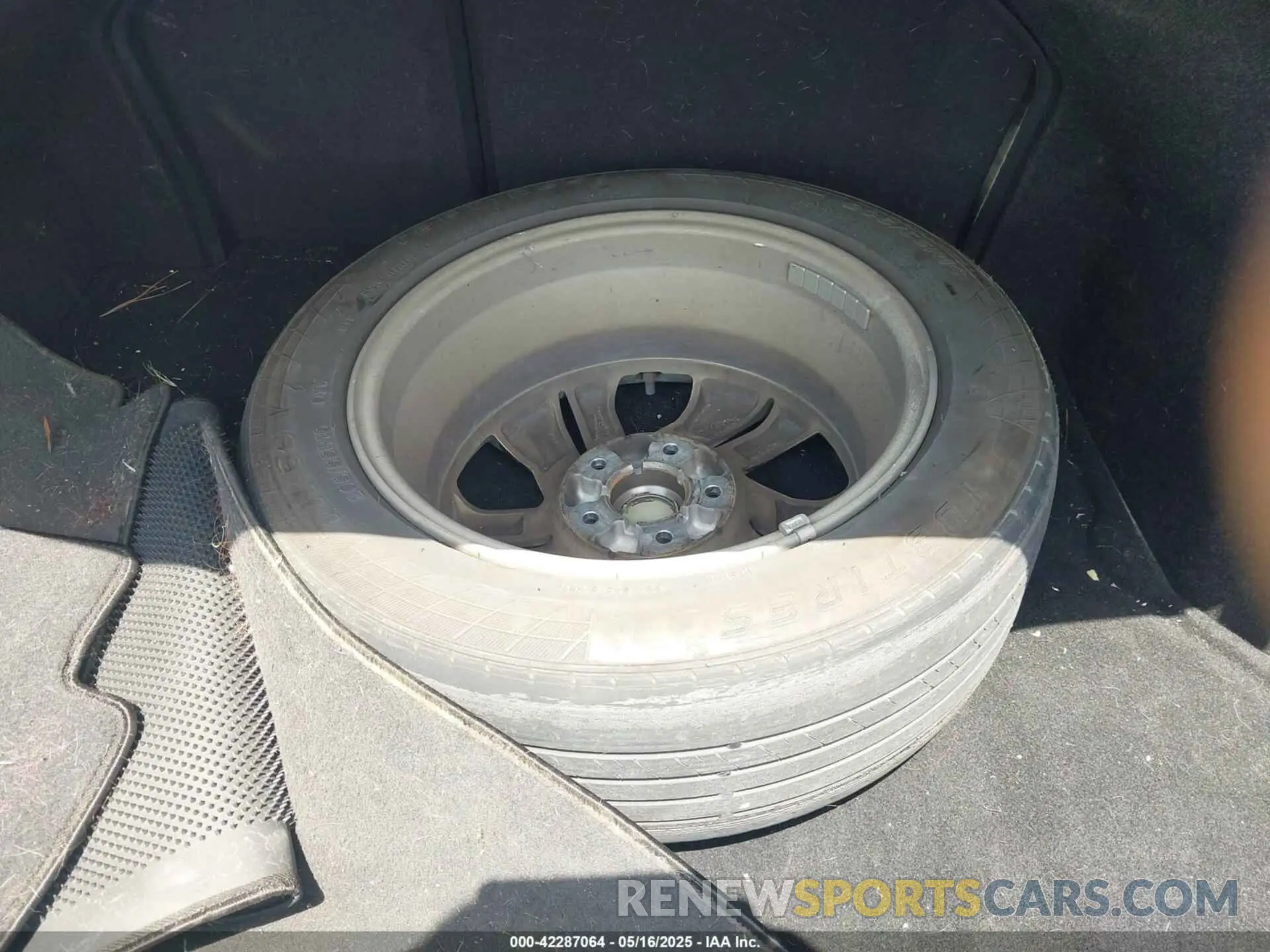 12 fotografías del automóvil dañado KMHD84LF5KU786869 HYUNDAI ELANTRA 2019