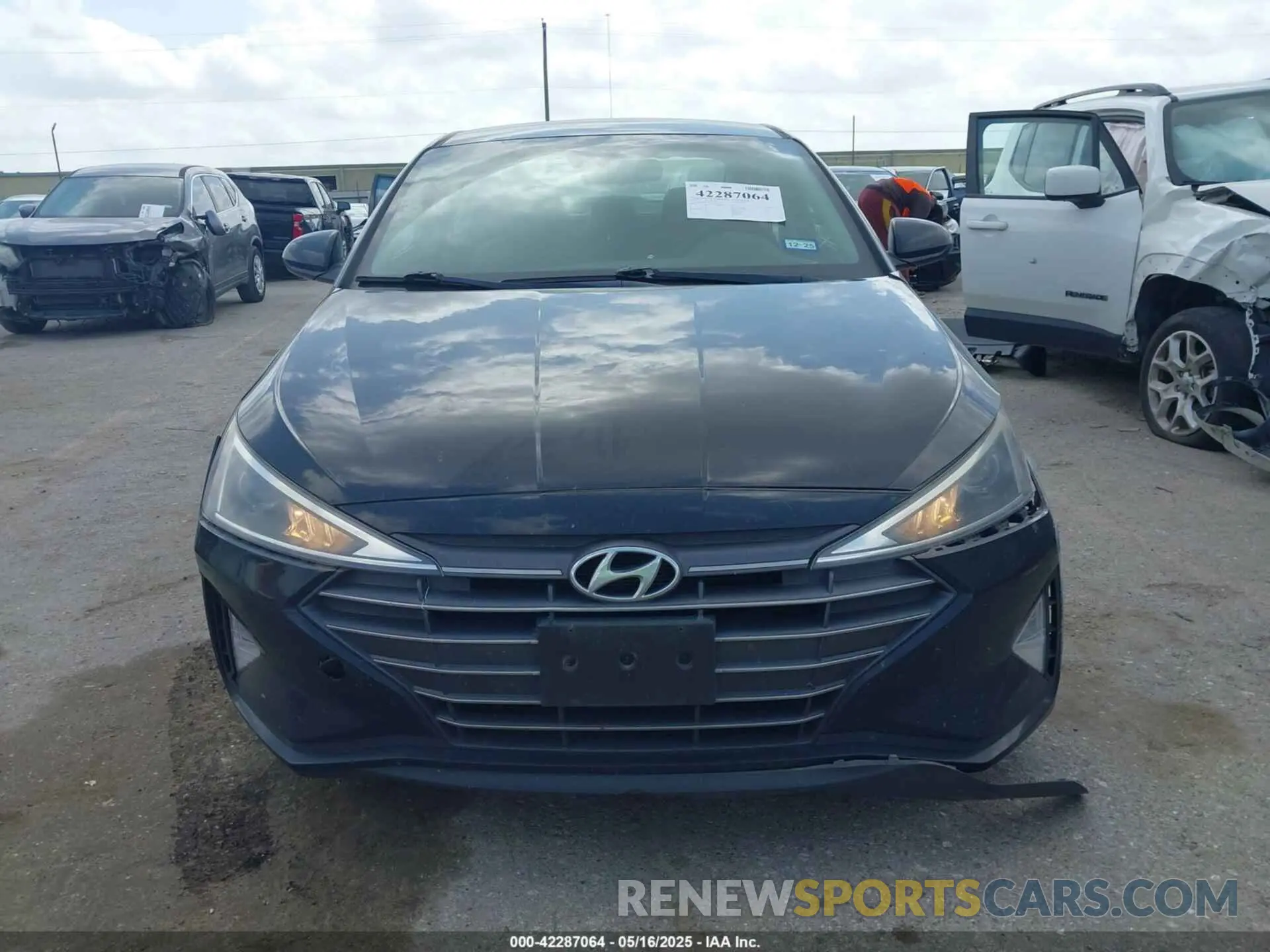 13 fotografías del automóvil dañado KMHD84LF5KU786869 HYUNDAI ELANTRA 2019