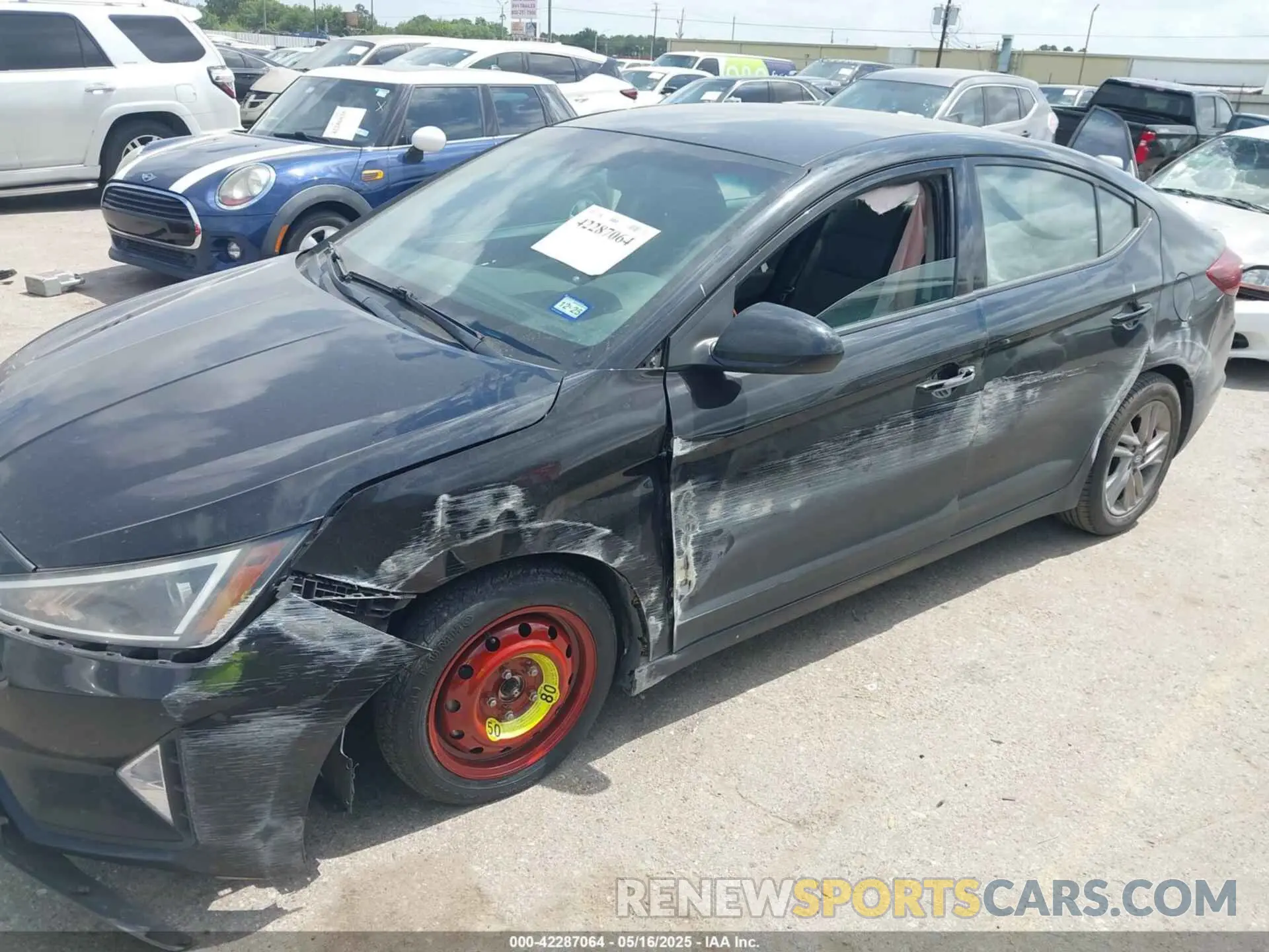 15 fotografías del automóvil dañado KMHD84LF5KU786869 HYUNDAI ELANTRA 2019