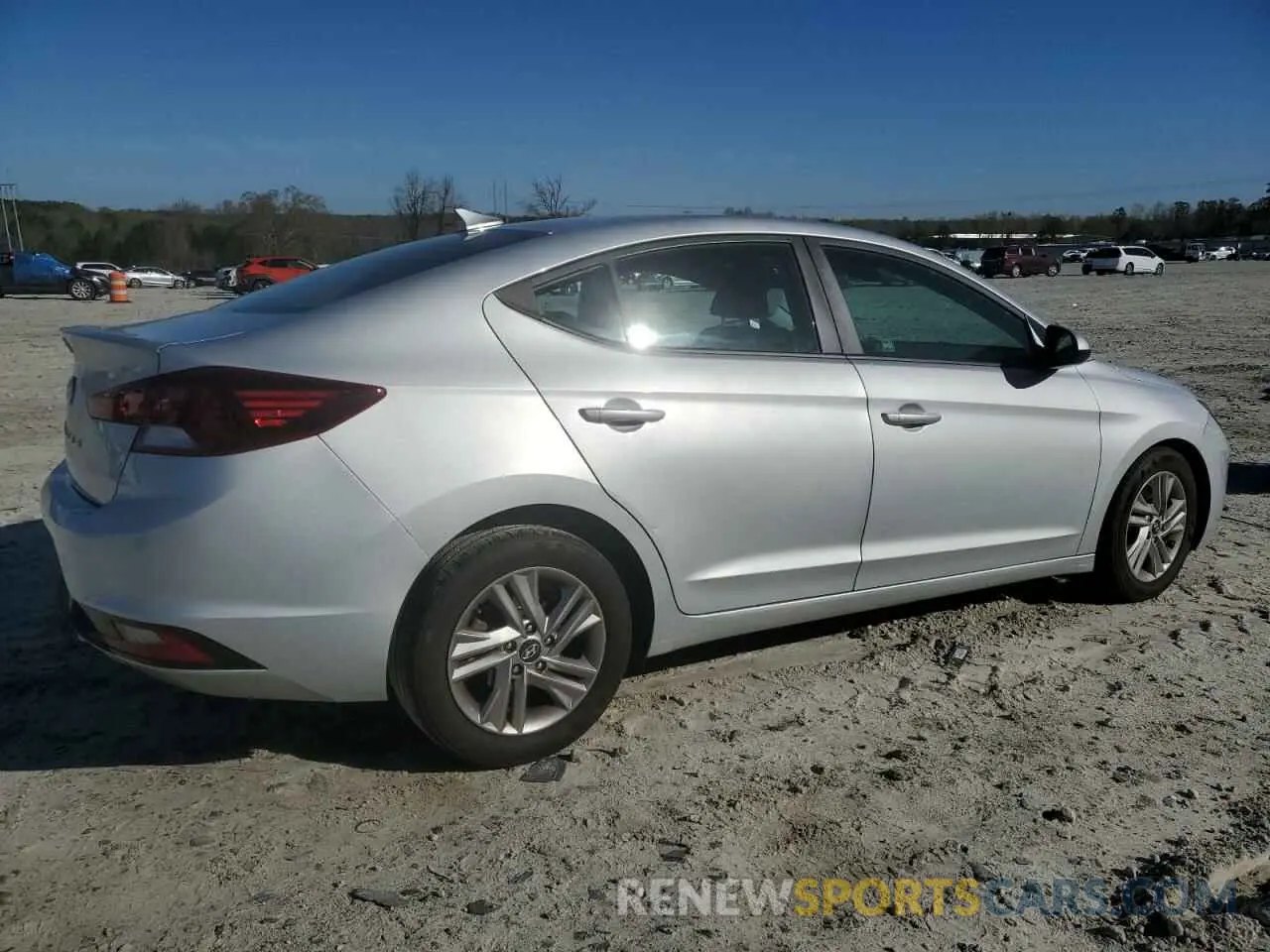 3 fotografías del automóvil dañado KMHD84LF5KU809082 HYUNDAI ELANTRA 2019