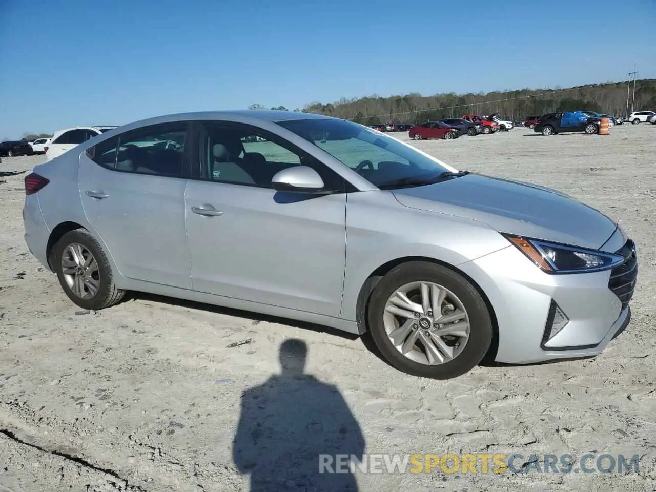 4 fotografías del automóvil dañado KMHD84LF5KU809082 HYUNDAI ELANTRA 2019