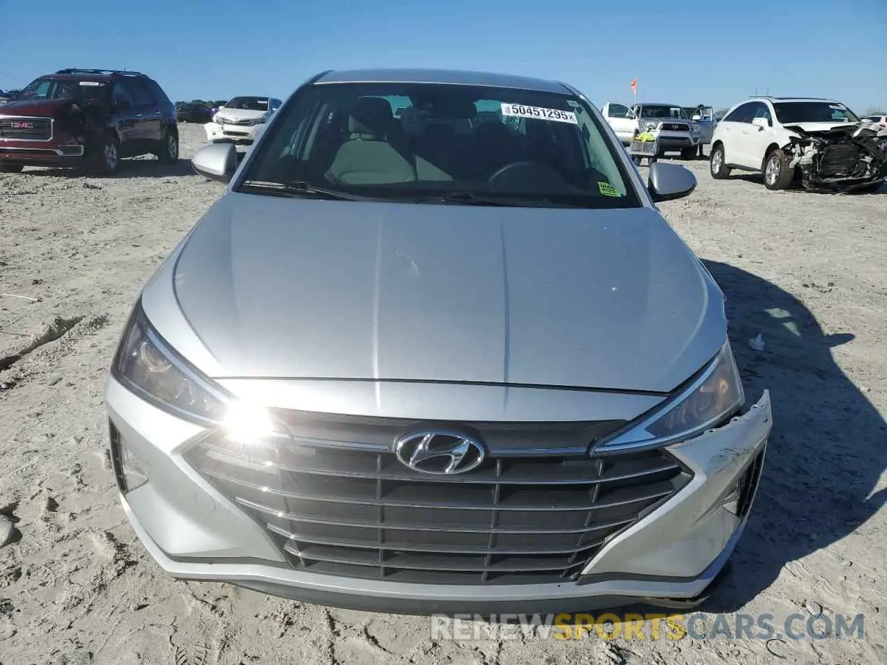 5 fotografías del automóvil dañado KMHD84LF5KU809082 HYUNDAI ELANTRA 2019