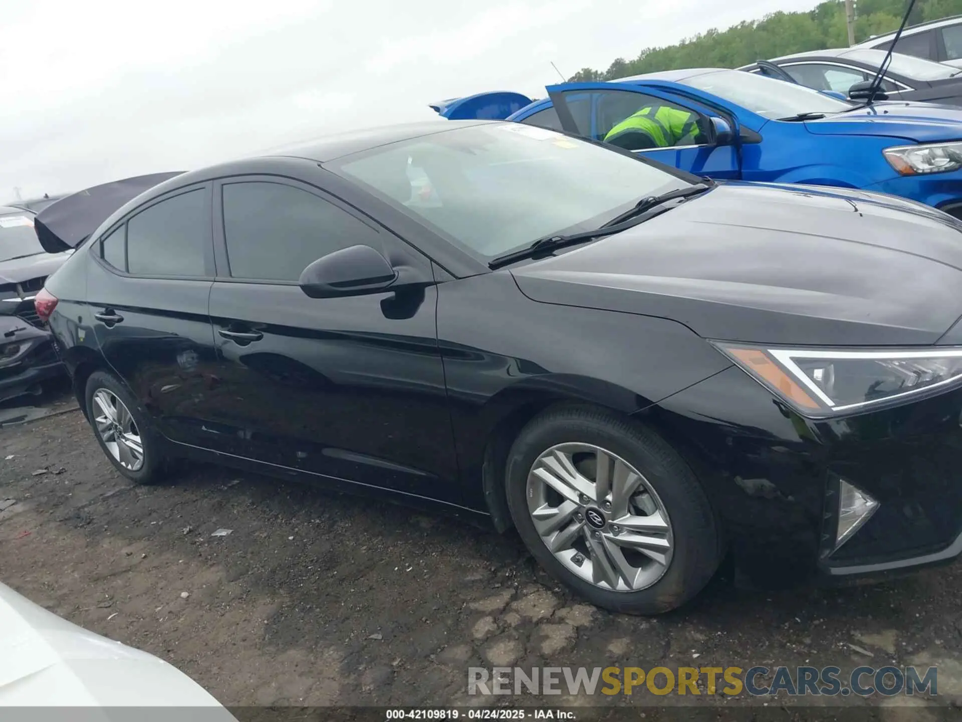 13 fotografías del automóvil dañado KMHD84LF5KU879097 HYUNDAI ELANTRA 2019