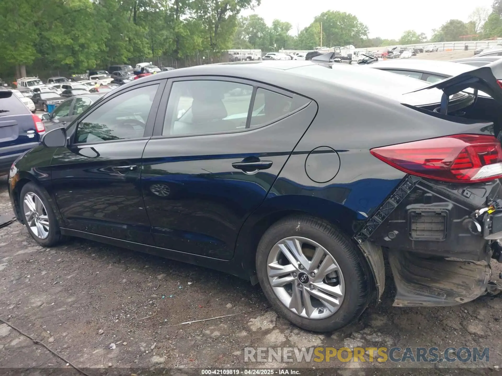 14 fotografías del automóvil dañado KMHD84LF5KU879097 HYUNDAI ELANTRA 2019