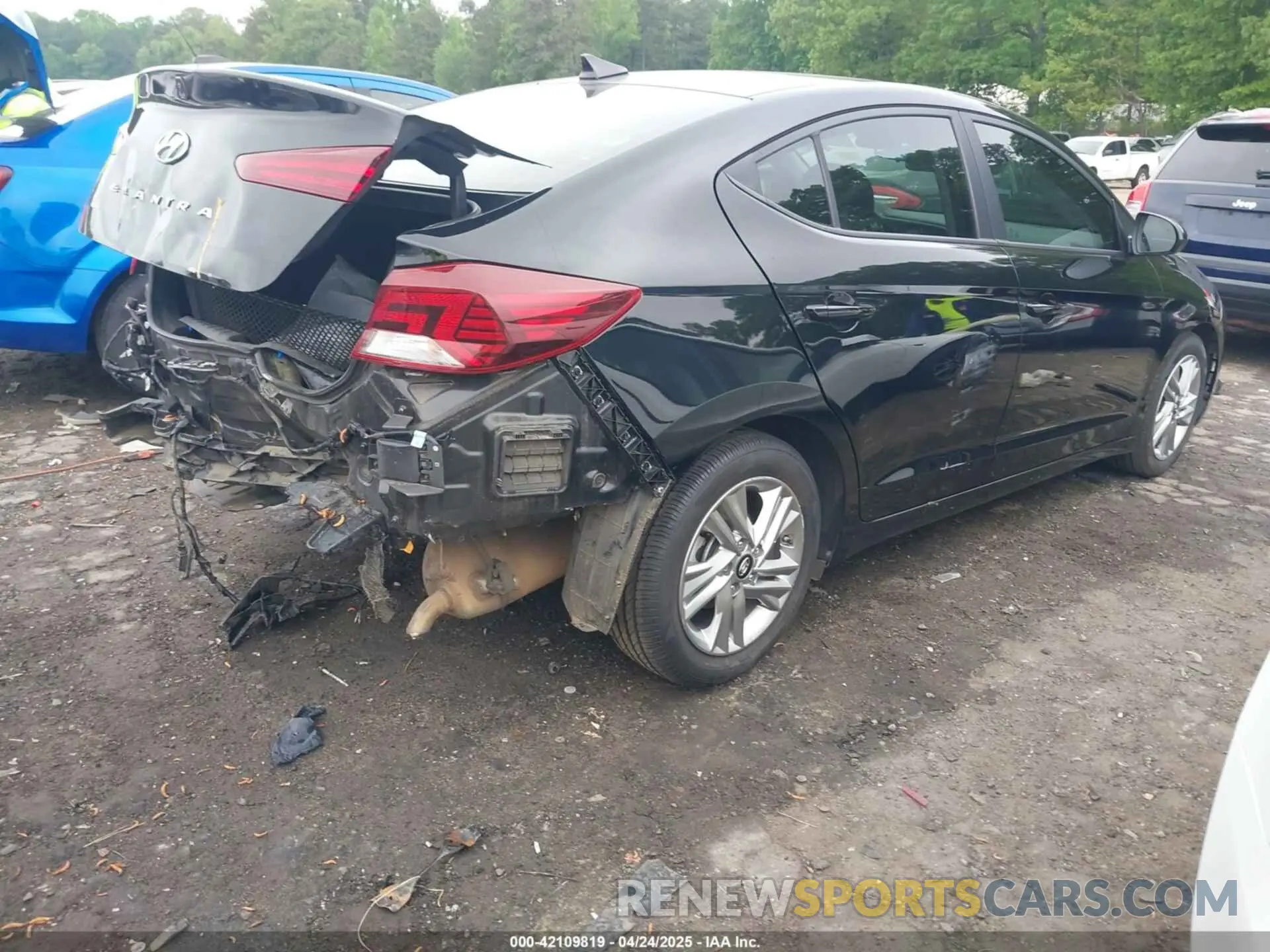 4 fotografías del automóvil dañado KMHD84LF5KU879097 HYUNDAI ELANTRA 2019