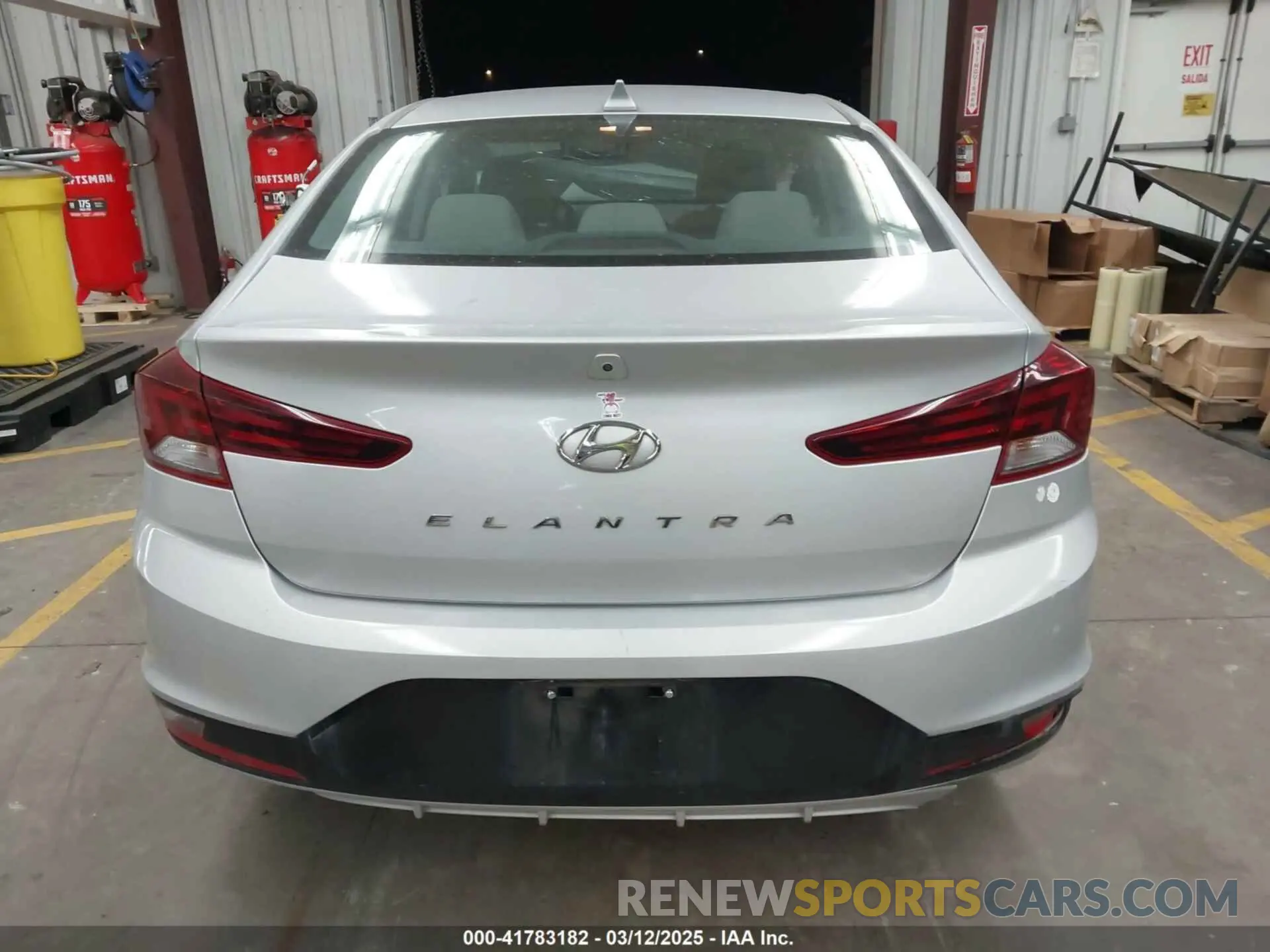 15 fotografías del automóvil dañado KMHD84LF6KU769398 HYUNDAI ELANTRA 2019