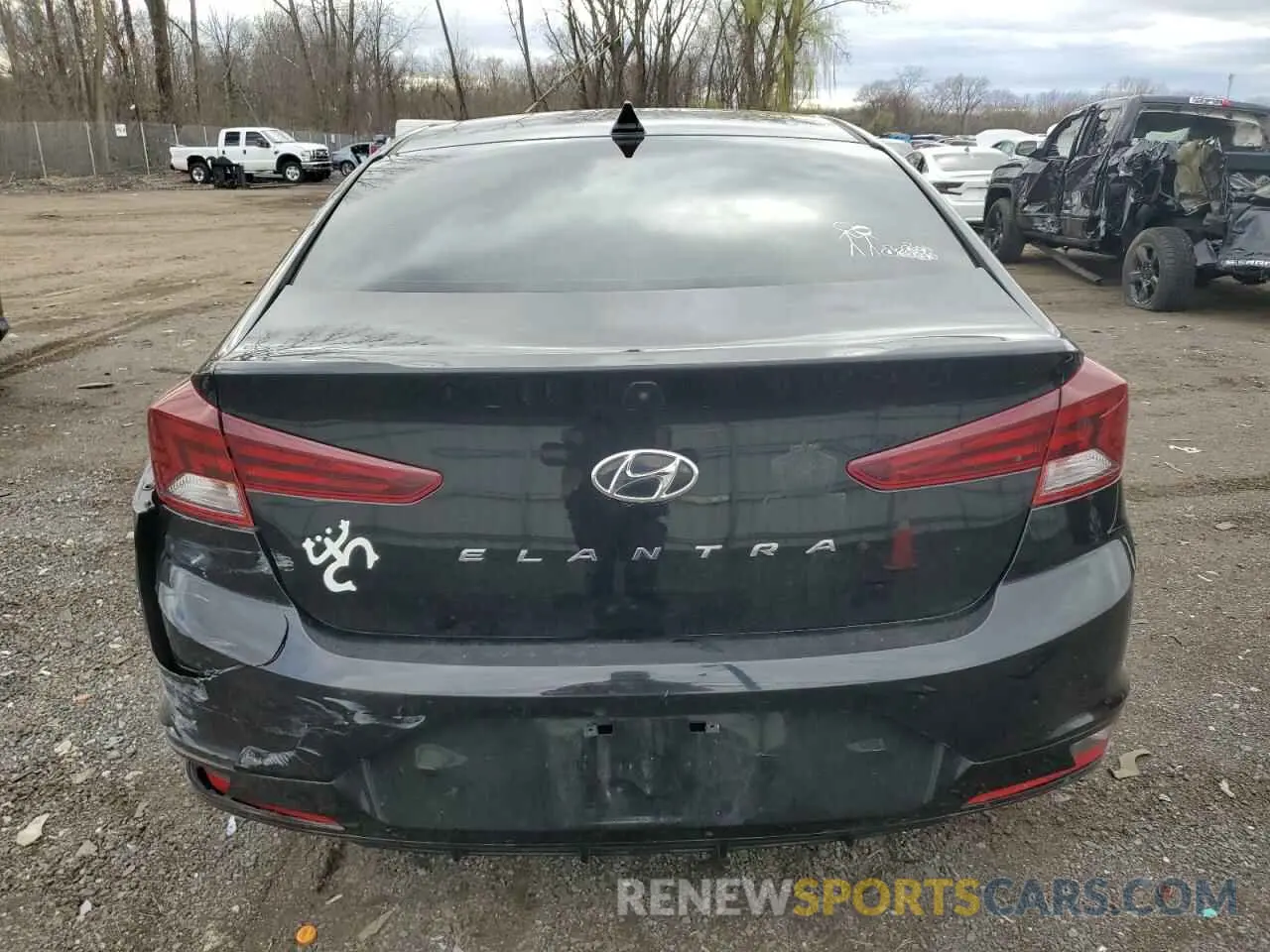 6 fotografías del automóvil dañado KMHD84LF6KU784368 HYUNDAI ELANTRA 2019