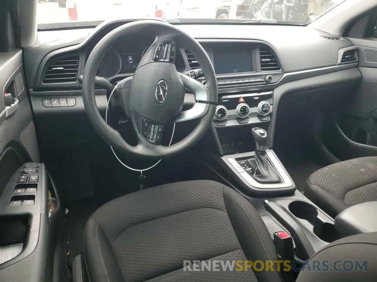 8 fotografías del automóvil dañado KMHD84LF6KU784368 HYUNDAI ELANTRA 2019