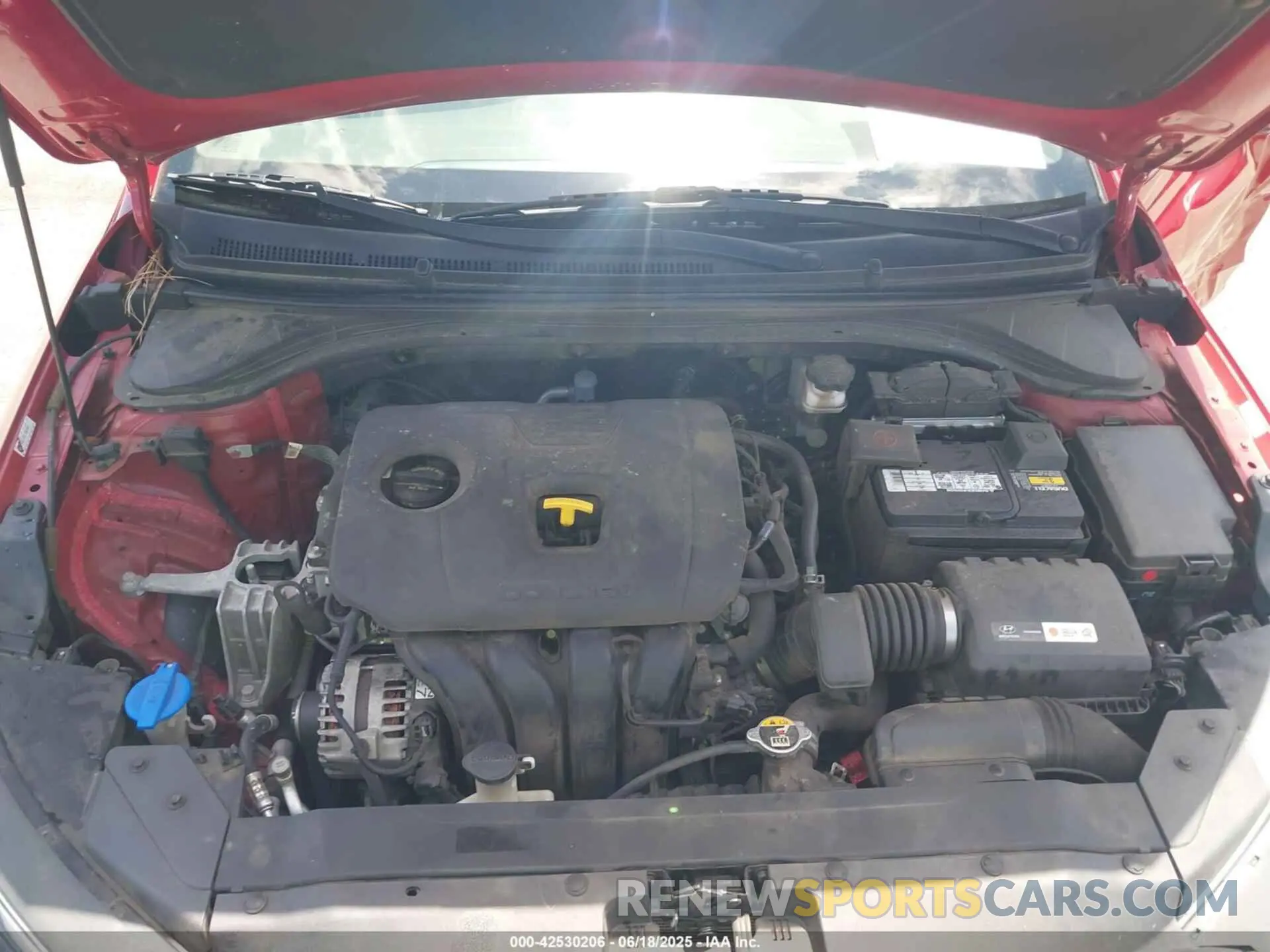 10 fotografías del automóvil dañado KMHD84LF6KU806742 HYUNDAI ELANTRA 2019
