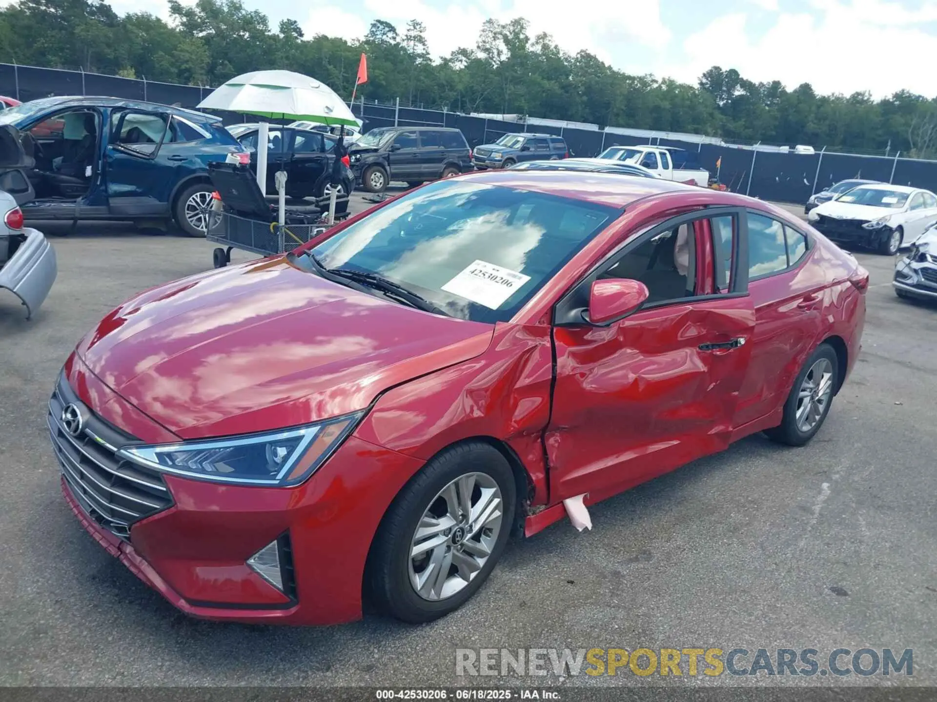 2 fotografías del automóvil dañado KMHD84LF6KU806742 HYUNDAI ELANTRA 2019
