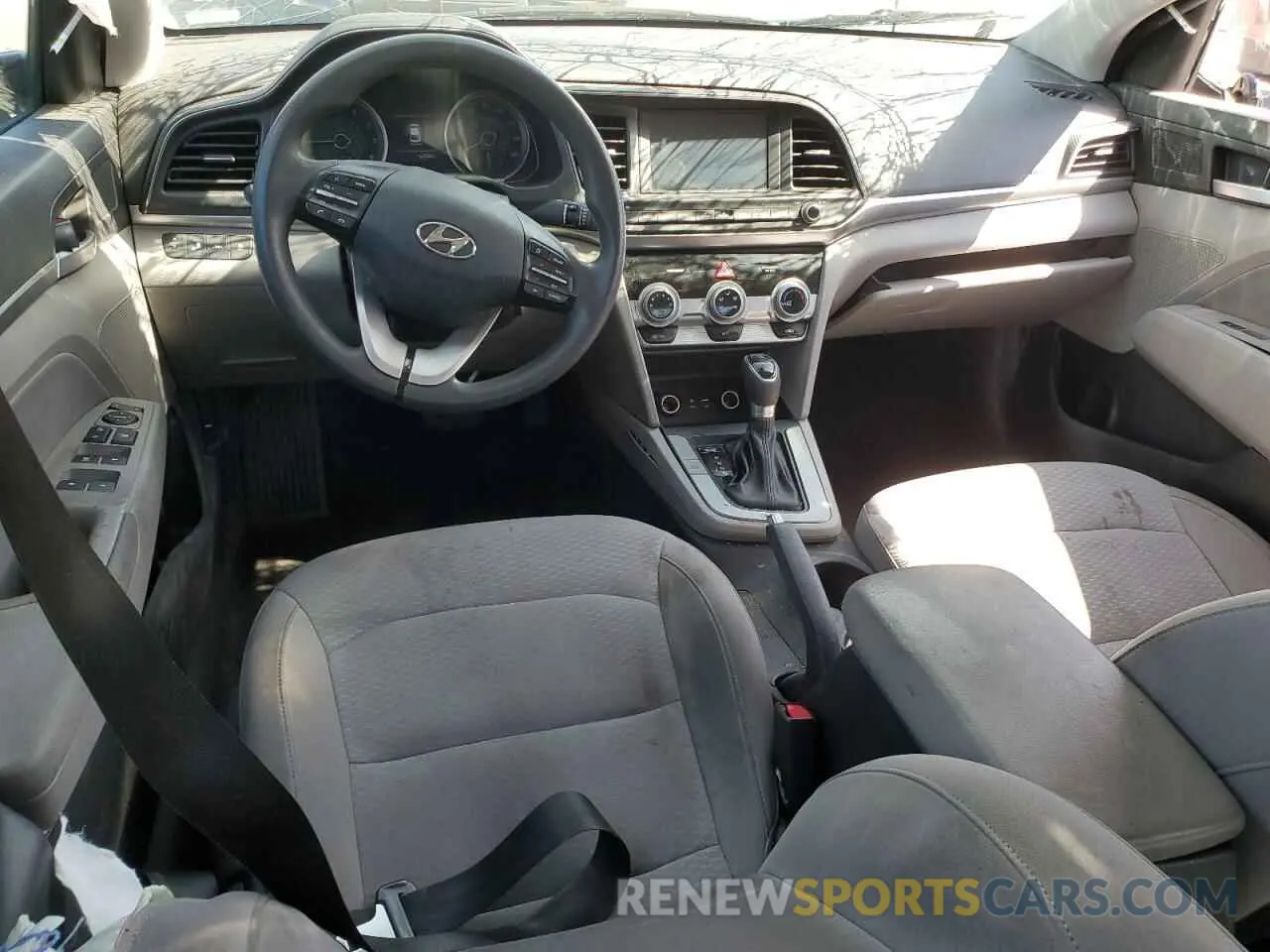 8 fotografías del automóvil dañado KMHD84LF7KU750553 HYUNDAI ELANTRA 2019
