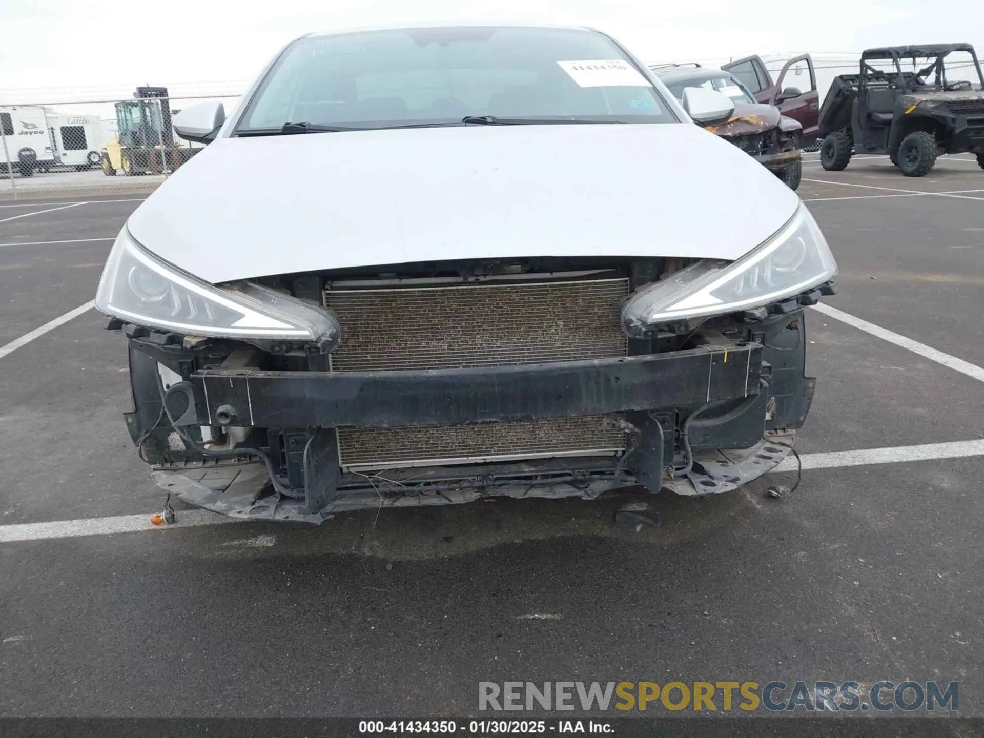 18 fotografías del automóvil dañado KMHD84LF7KU773329 HYUNDAI ELANTRA 2019