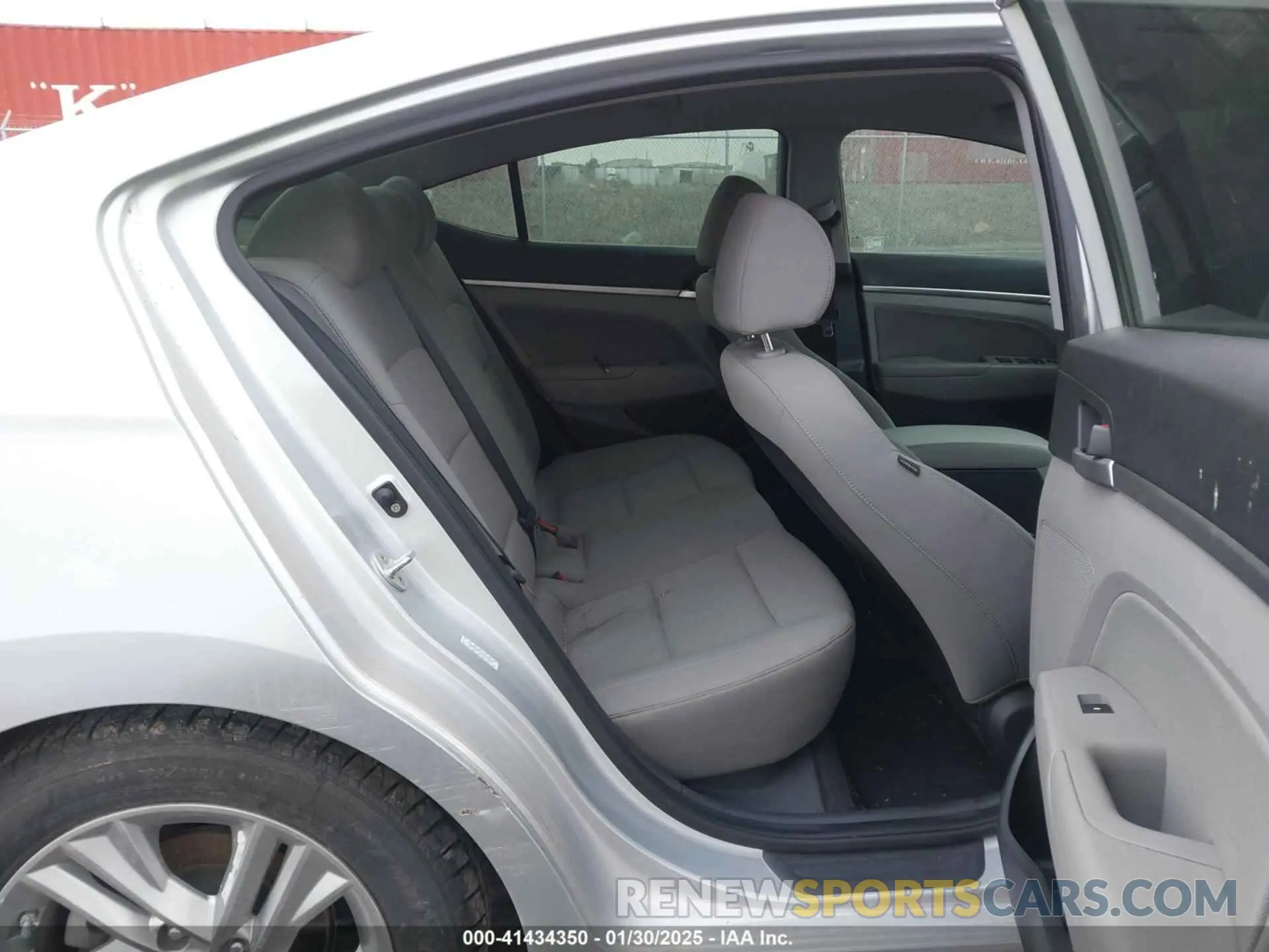 8 fotografías del automóvil dañado KMHD84LF7KU773329 HYUNDAI ELANTRA 2019