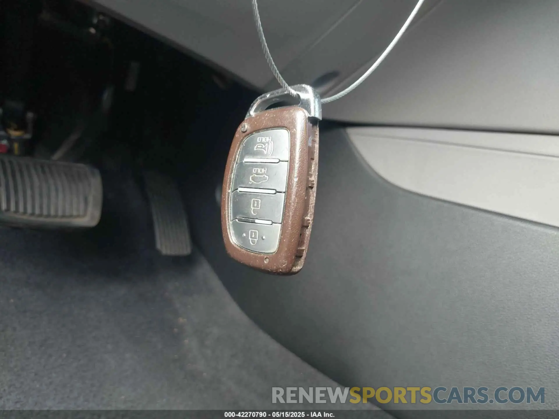 11 fotografías del automóvil dañado KMHD84LF7KU859465 HYUNDAI ELANTRA 2019