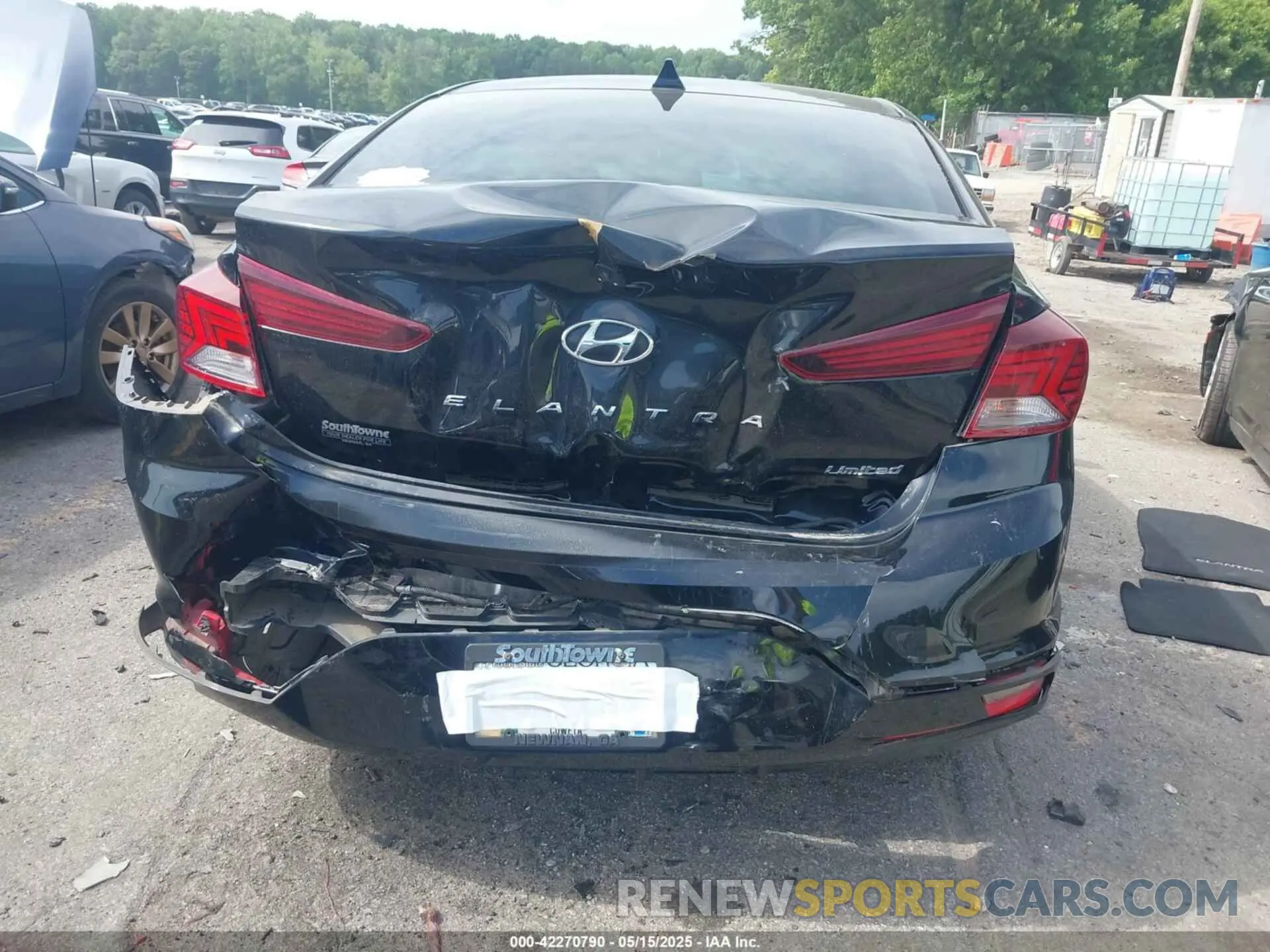 16 fotografías del automóvil dañado KMHD84LF7KU859465 HYUNDAI ELANTRA 2019