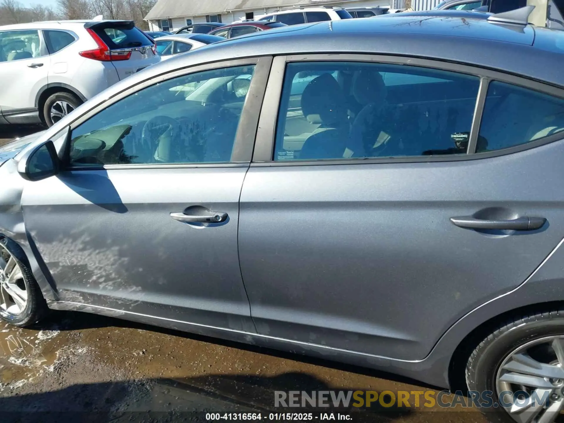 14 fotografías del automóvil dañado KMHD84LF8KU810050 HYUNDAI ELANTRA 2019