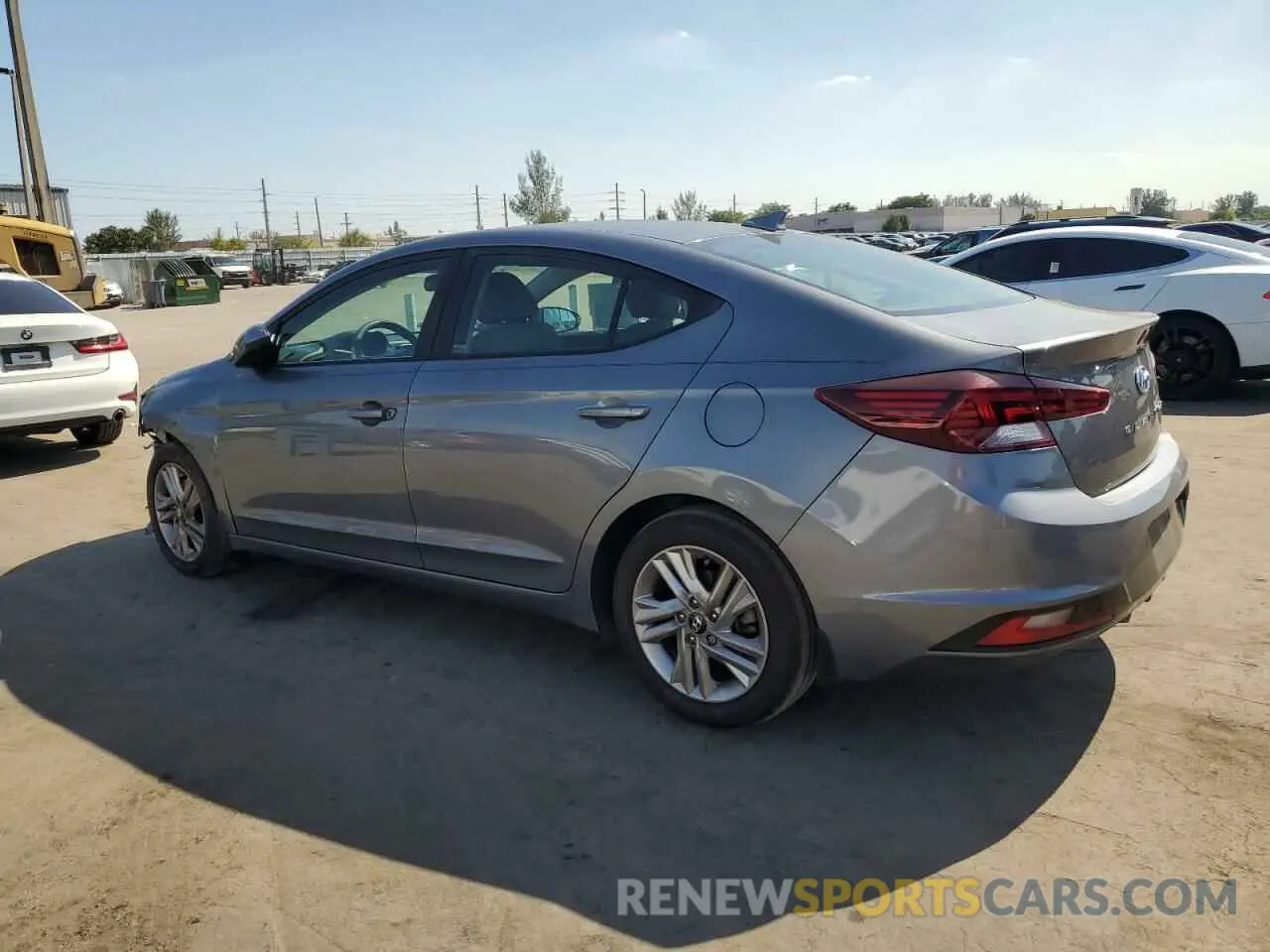 2 fotografías del automóvil dañado KMHD84LF8KU823736 HYUNDAI ELANTRA 2019