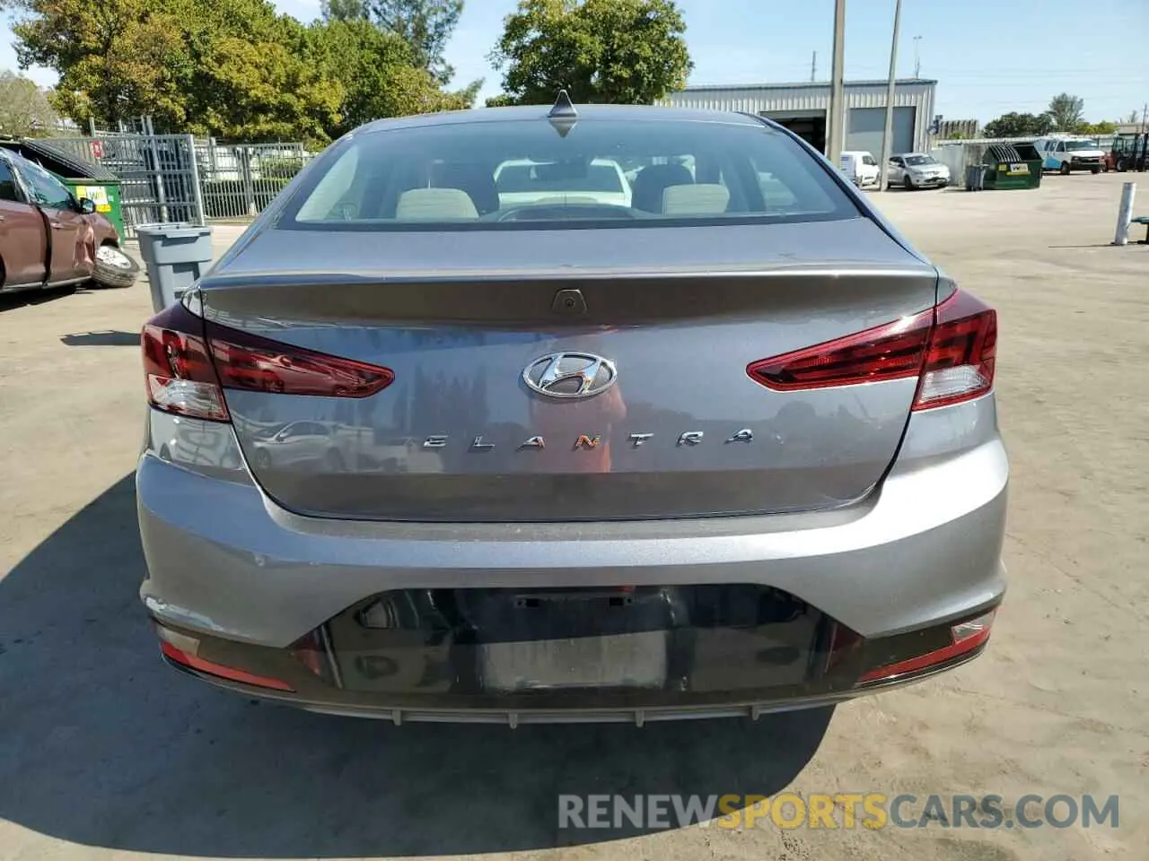 6 fotografías del automóvil dañado KMHD84LF8KU823736 HYUNDAI ELANTRA 2019