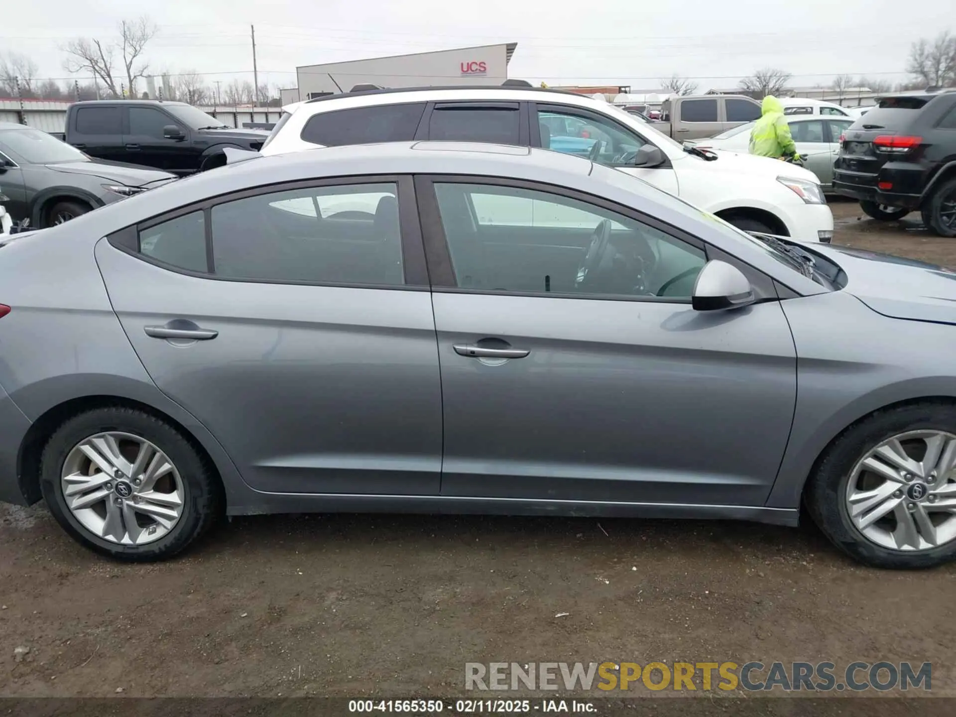 14 fotografías del automóvil dañado KMHD84LF8KU833554 HYUNDAI ELANTRA 2019