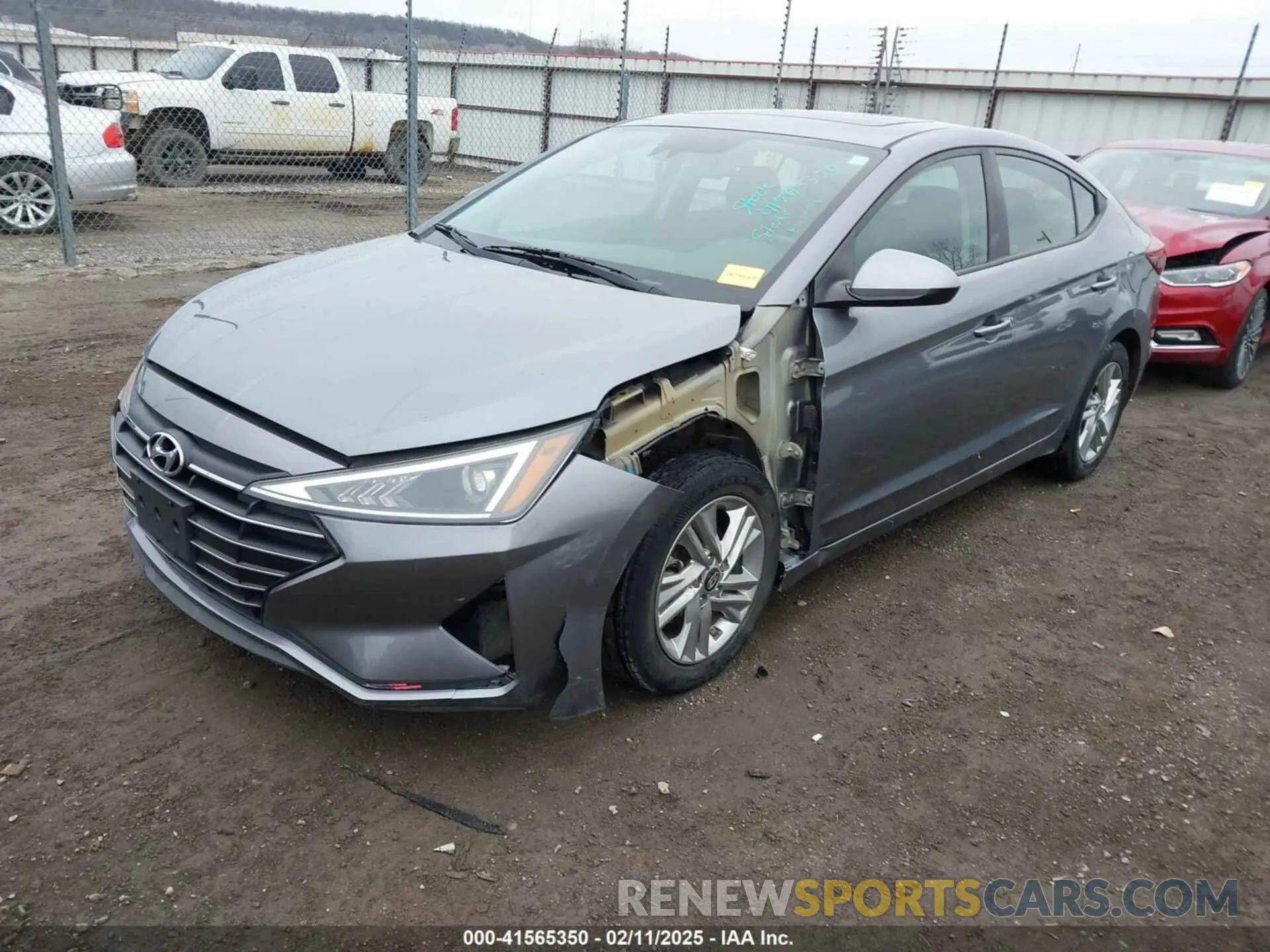2 fotografías del automóvil dañado KMHD84LF8KU833554 HYUNDAI ELANTRA 2019
