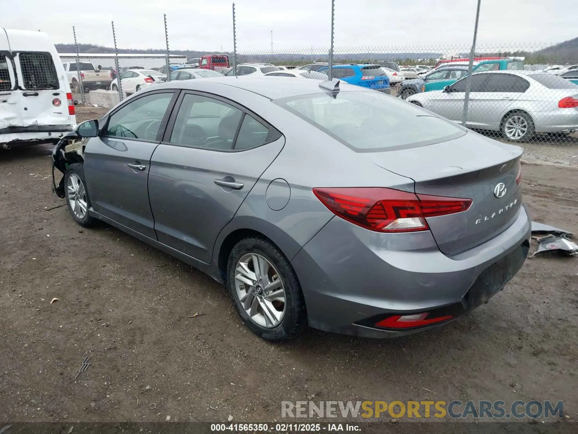 3 fotografías del automóvil dañado KMHD84LF8KU833554 HYUNDAI ELANTRA 2019