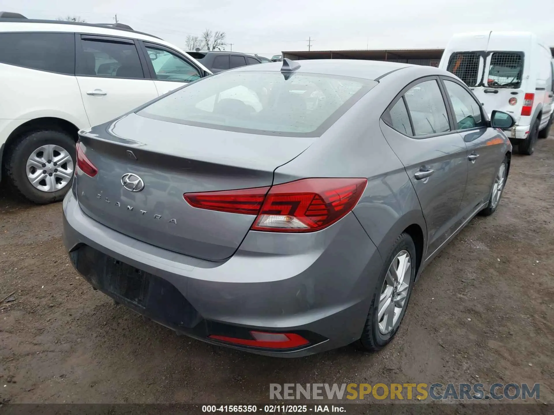 4 fotografías del automóvil dañado KMHD84LF8KU833554 HYUNDAI ELANTRA 2019