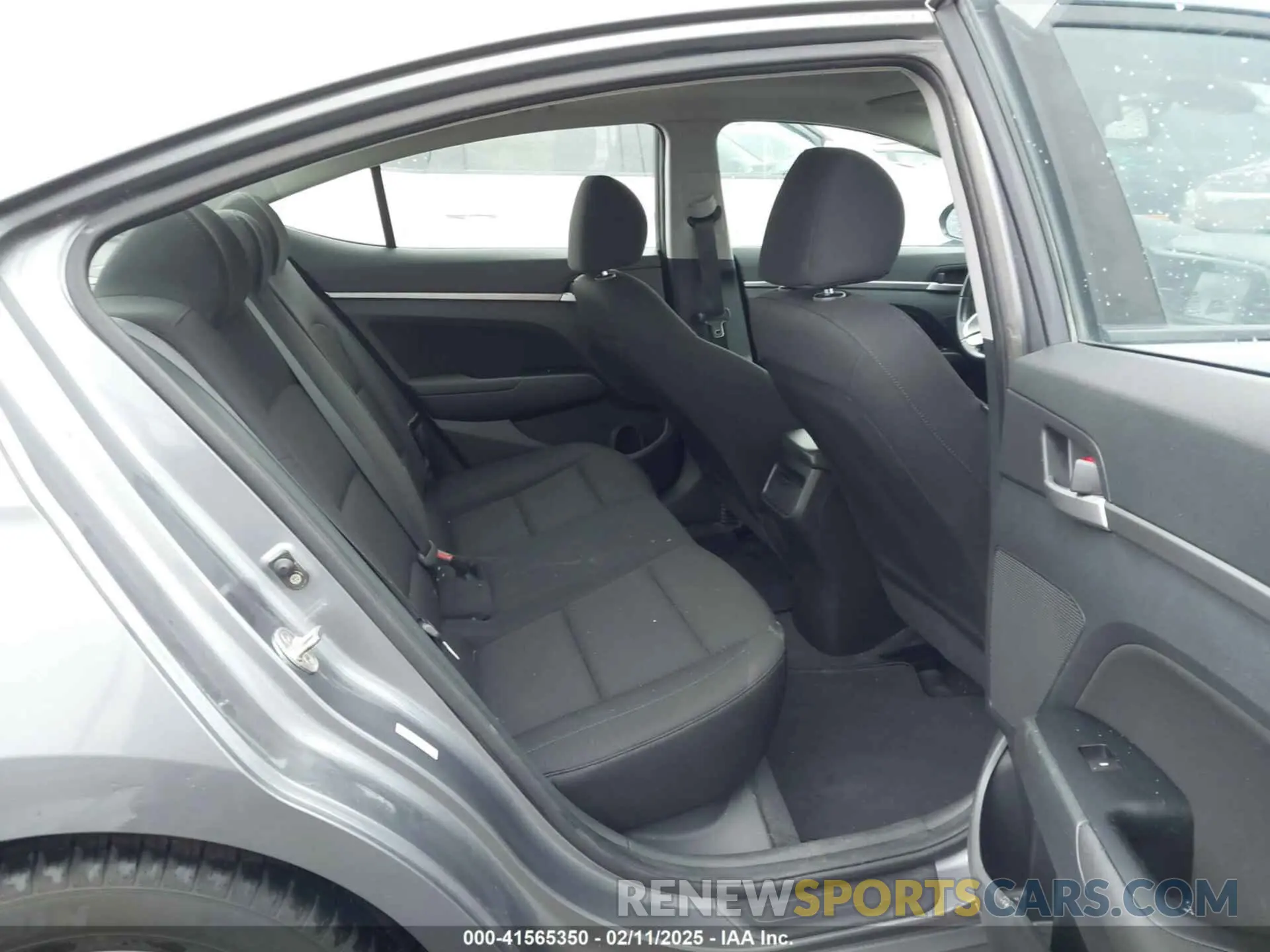 8 fotografías del automóvil dañado KMHD84LF8KU833554 HYUNDAI ELANTRA 2019