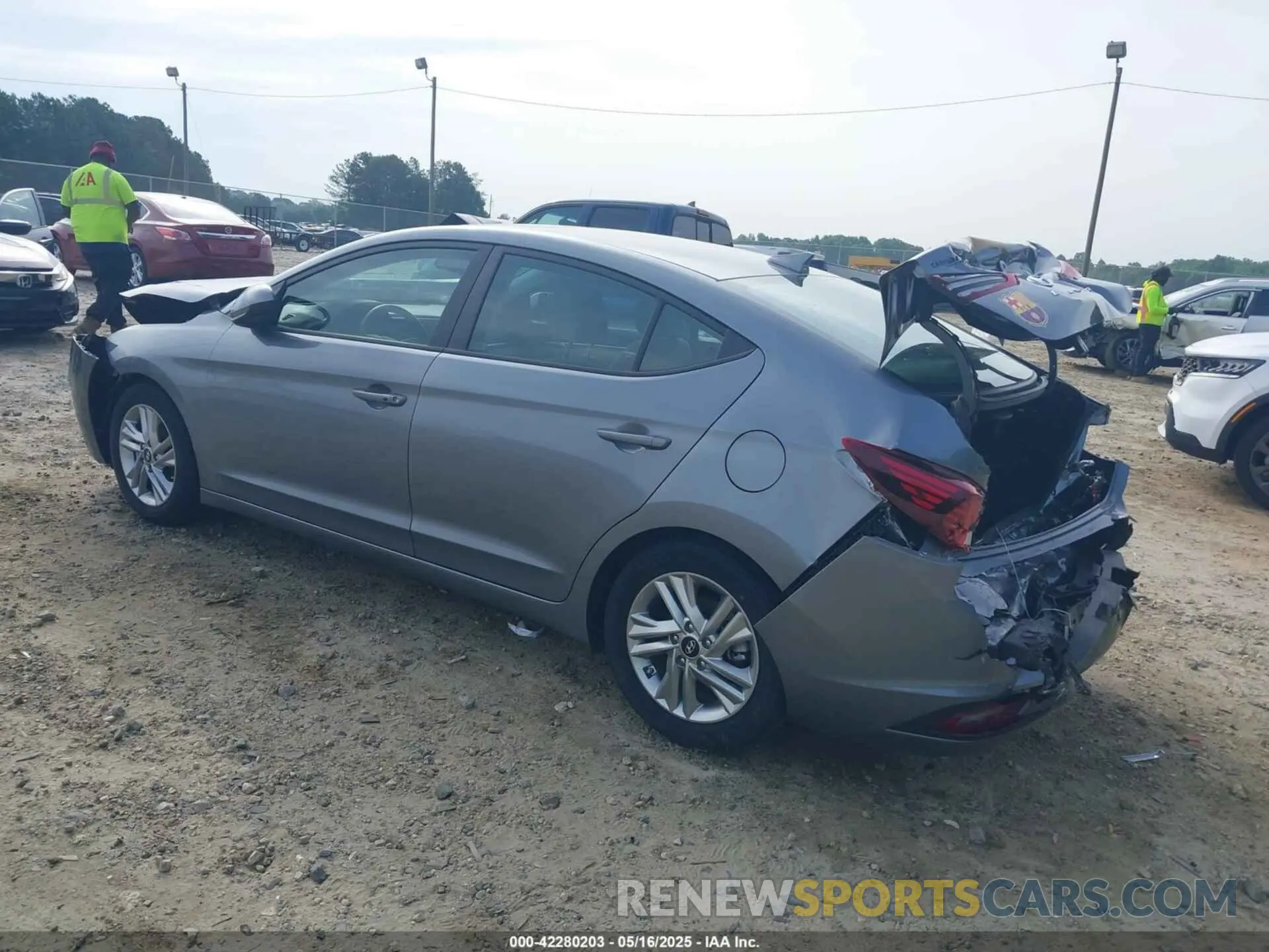 3 fotografías del automóvil dañado KMHD84LF8KU862732 HYUNDAI ELANTRA 2019