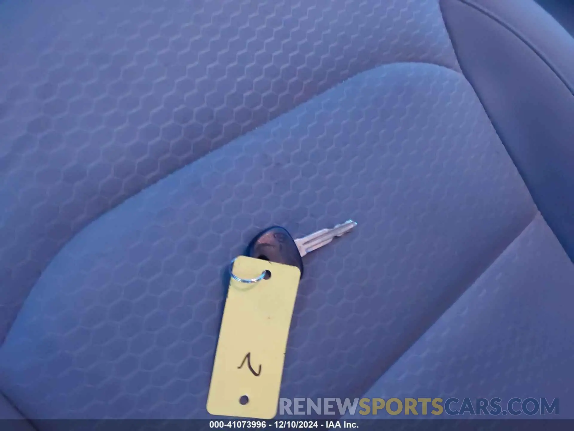 11 fotografías del automóvil dañado KMHD84LF9KU735813 HYUNDAI ELANTRA 2019