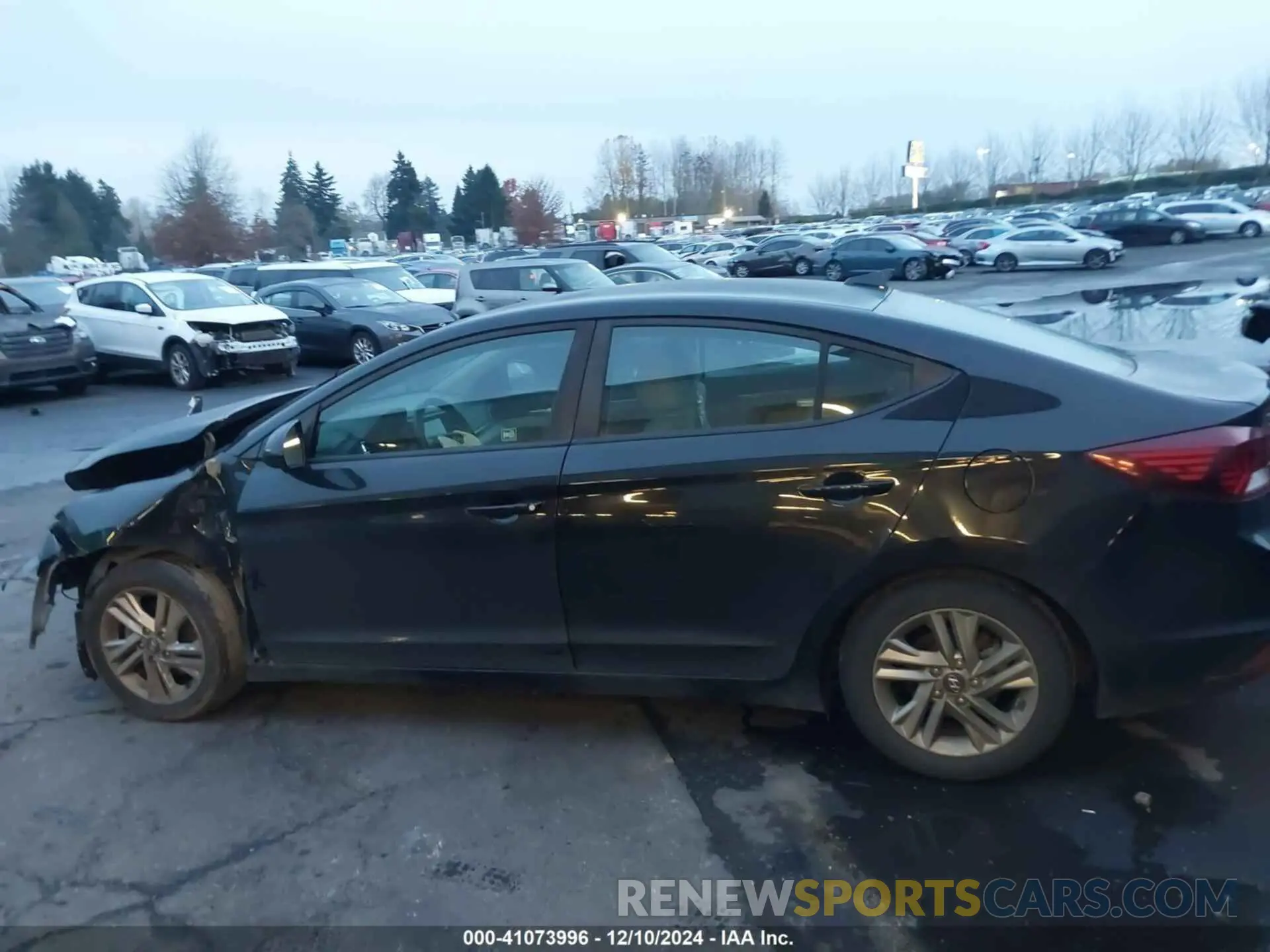 15 fotografías del automóvil dañado KMHD84LF9KU735813 HYUNDAI ELANTRA 2019