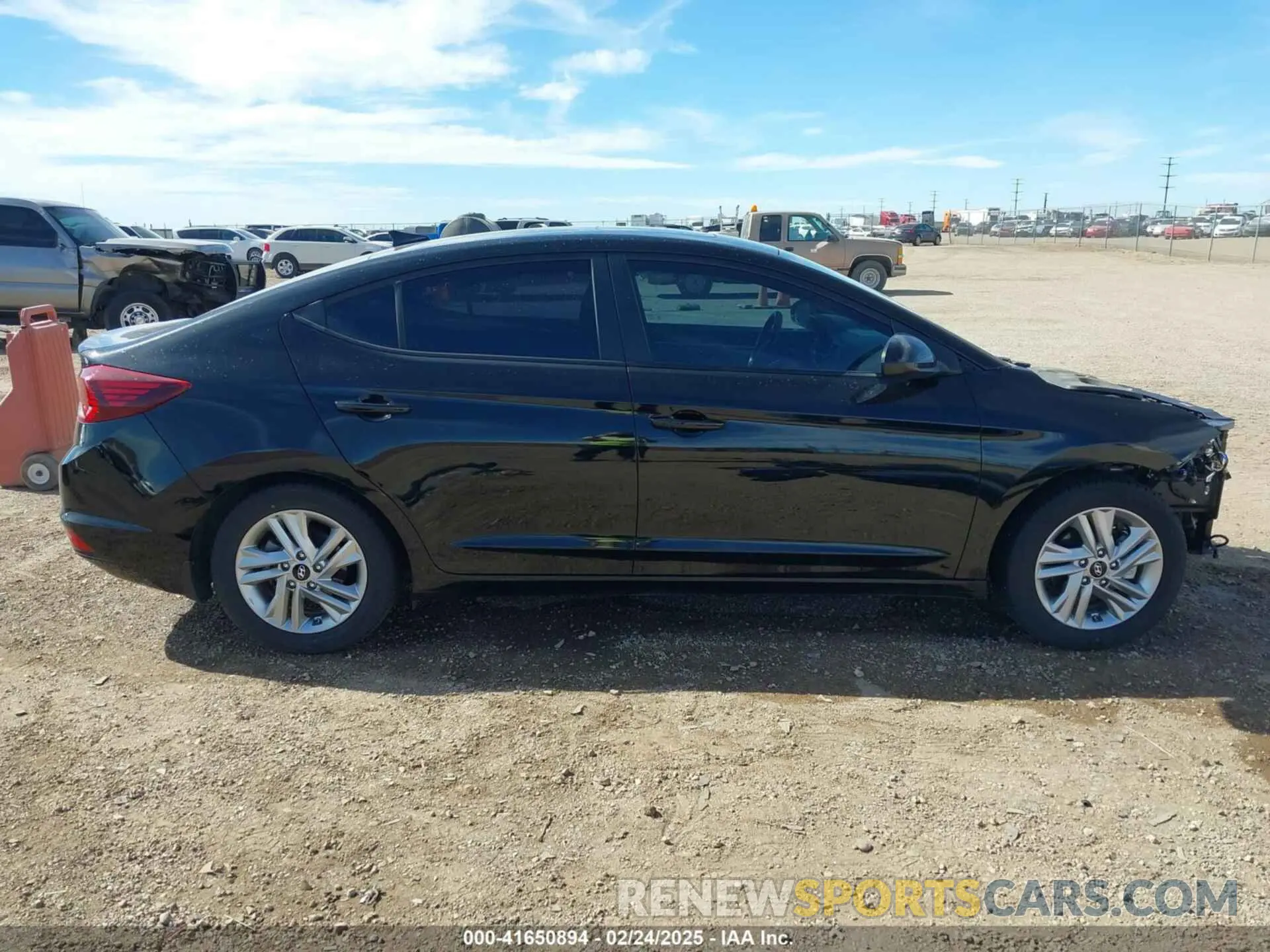 14 fotografías del automóvil dañado KMHD84LF9KU850394 HYUNDAI ELANTRA 2019