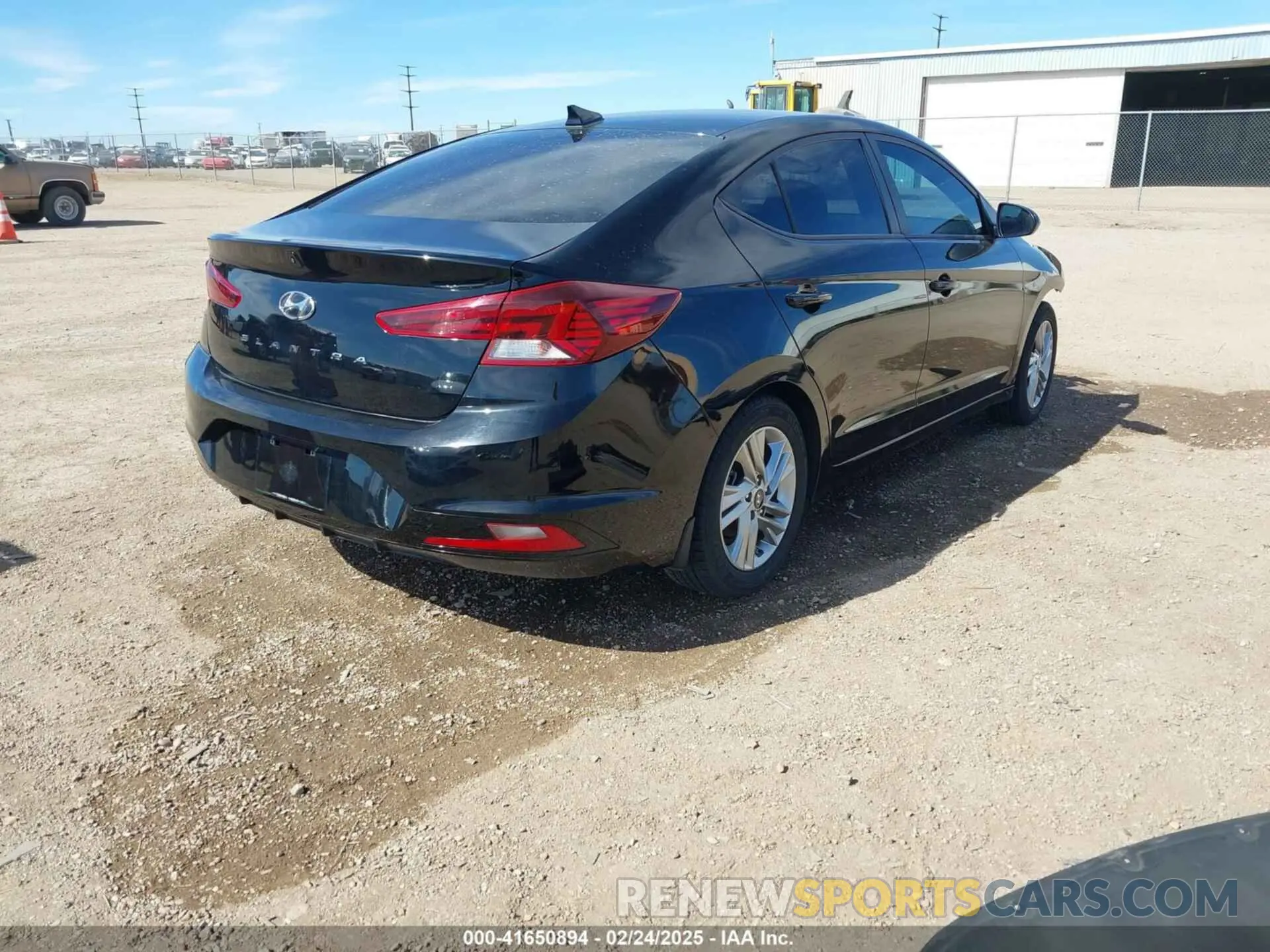 4 fotografías del automóvil dañado KMHD84LF9KU850394 HYUNDAI ELANTRA 2019