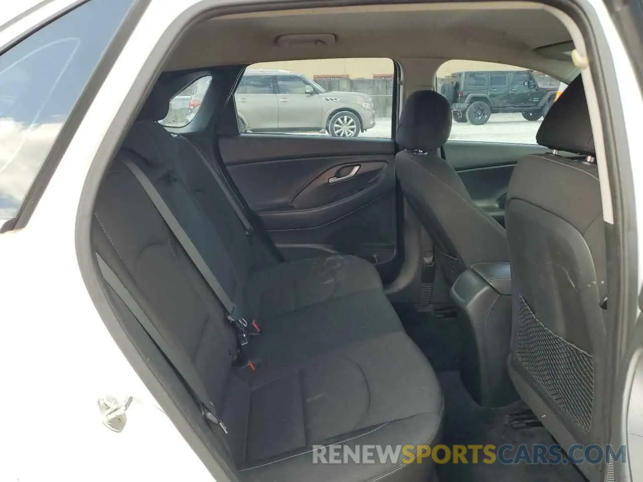 10 fotografías del automóvil dañado KMHH35LE6KU094360 HYUNDAI ELANTRA 2019