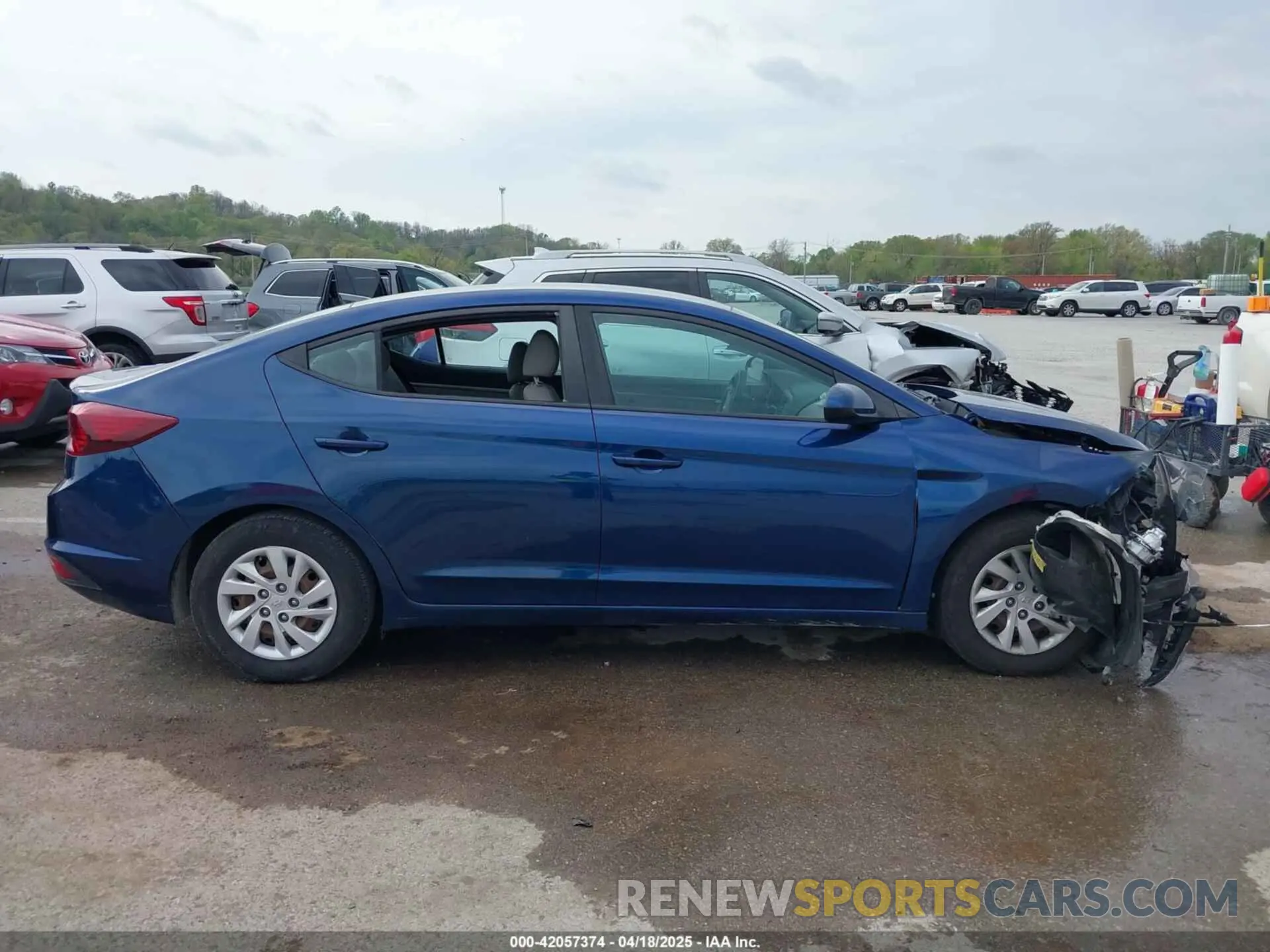 13 fotografías del automóvil dañado 5NPD74LF0LH501126 HYUNDAI ELANTRA 2020