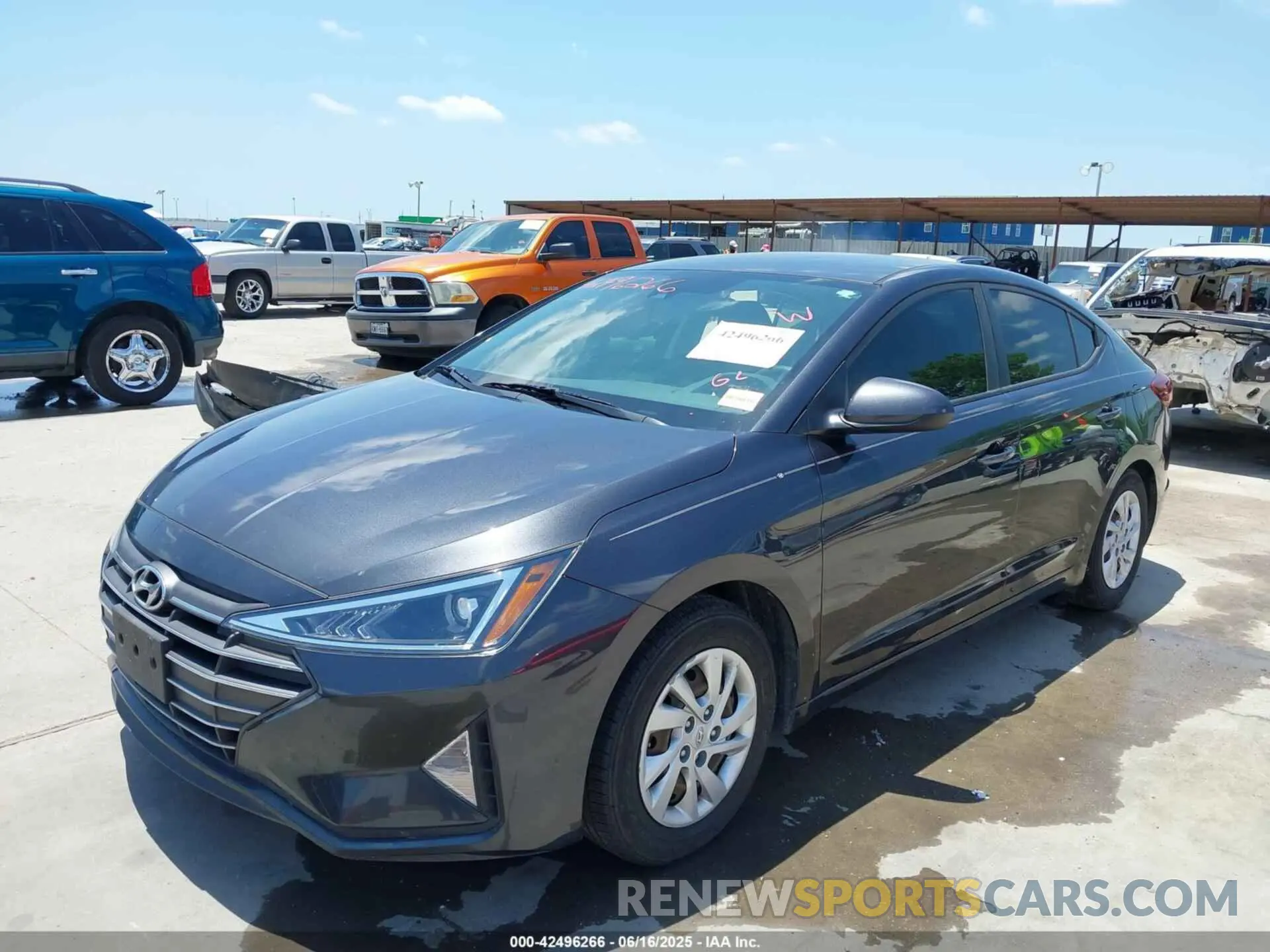2 fotografías del automóvil dañado 5NPD74LF0LH593080 HYUNDAI ELANTRA 2020