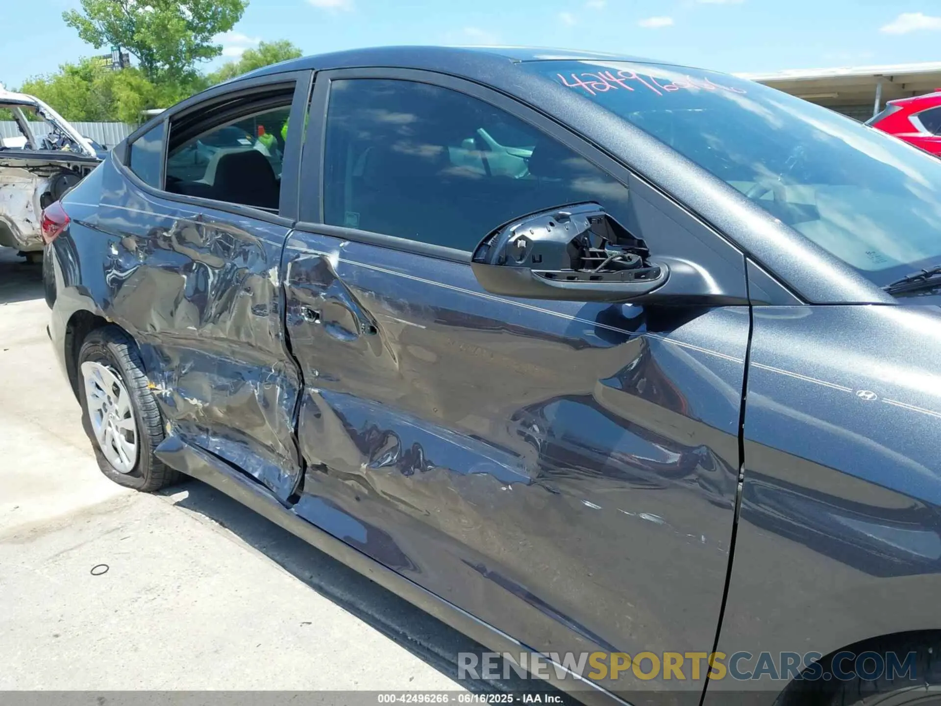 6 fotografías del automóvil dañado 5NPD74LF0LH593080 HYUNDAI ELANTRA 2020