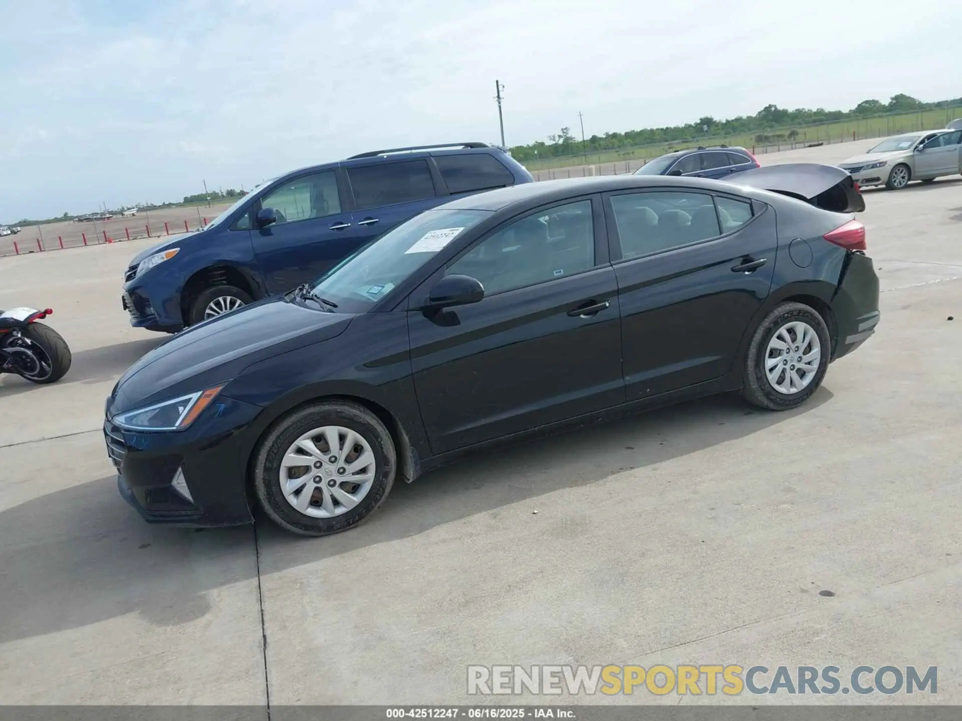 2 fotografías del automóvil dañado 5NPD74LF1LH590284 HYUNDAI ELANTRA 2020
