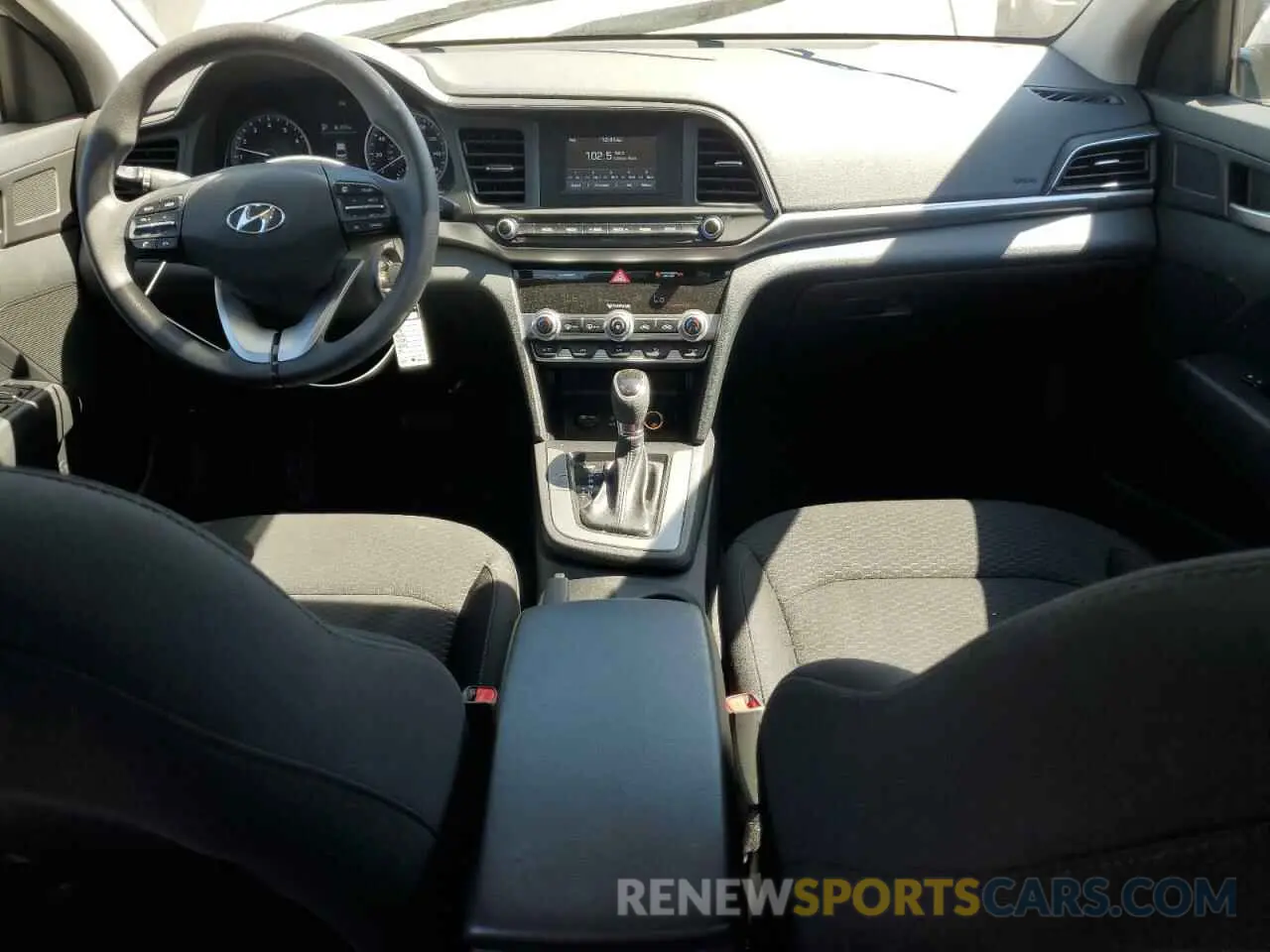 8 fotografías del automóvil dañado 5NPD74LF2LH520339 HYUNDAI ELANTRA 2020