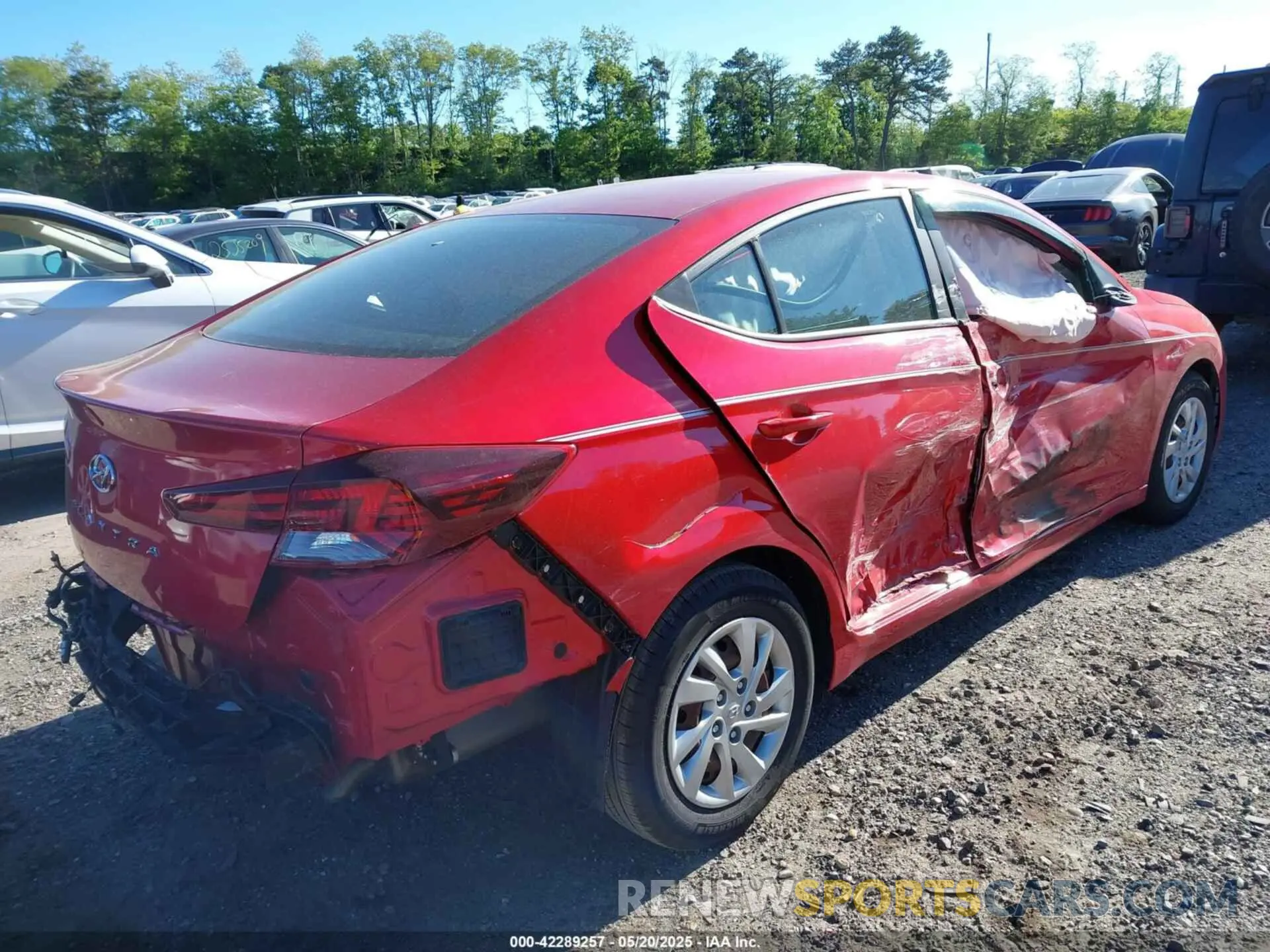 4 fotografías del automóvil dañado 5NPD74LF2LH617525 HYUNDAI ELANTRA 2020