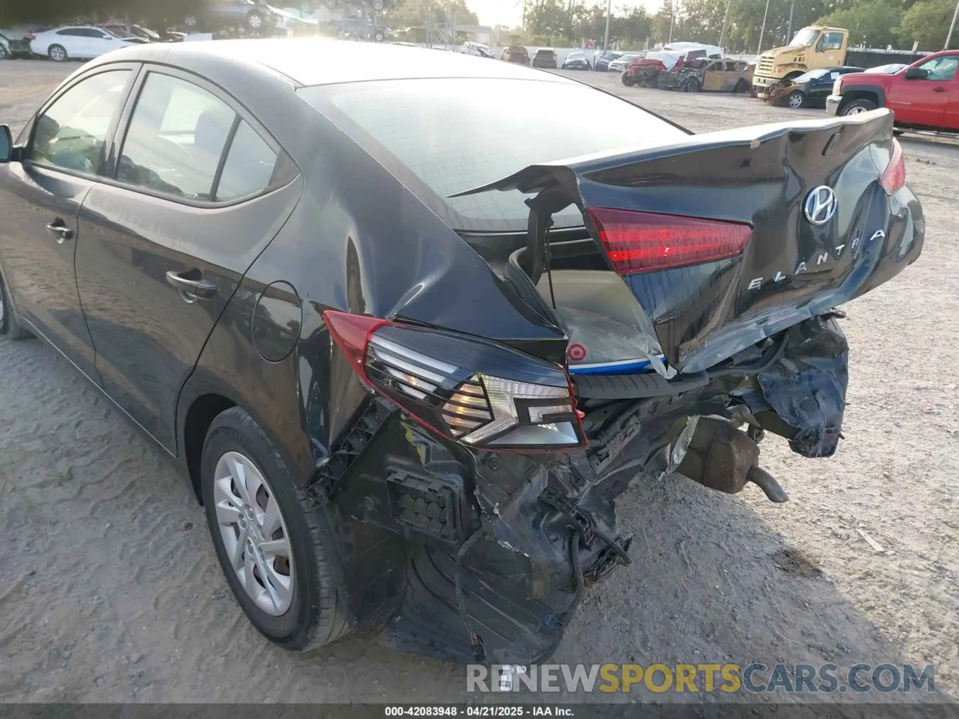 6 fotografías del automóvil dañado 5NPD74LF3LH526571 HYUNDAI ELANTRA 2020