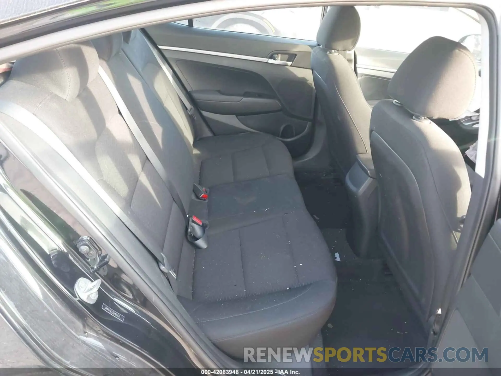8 fotografías del automóvil dañado 5NPD74LF3LH526571 HYUNDAI ELANTRA 2020