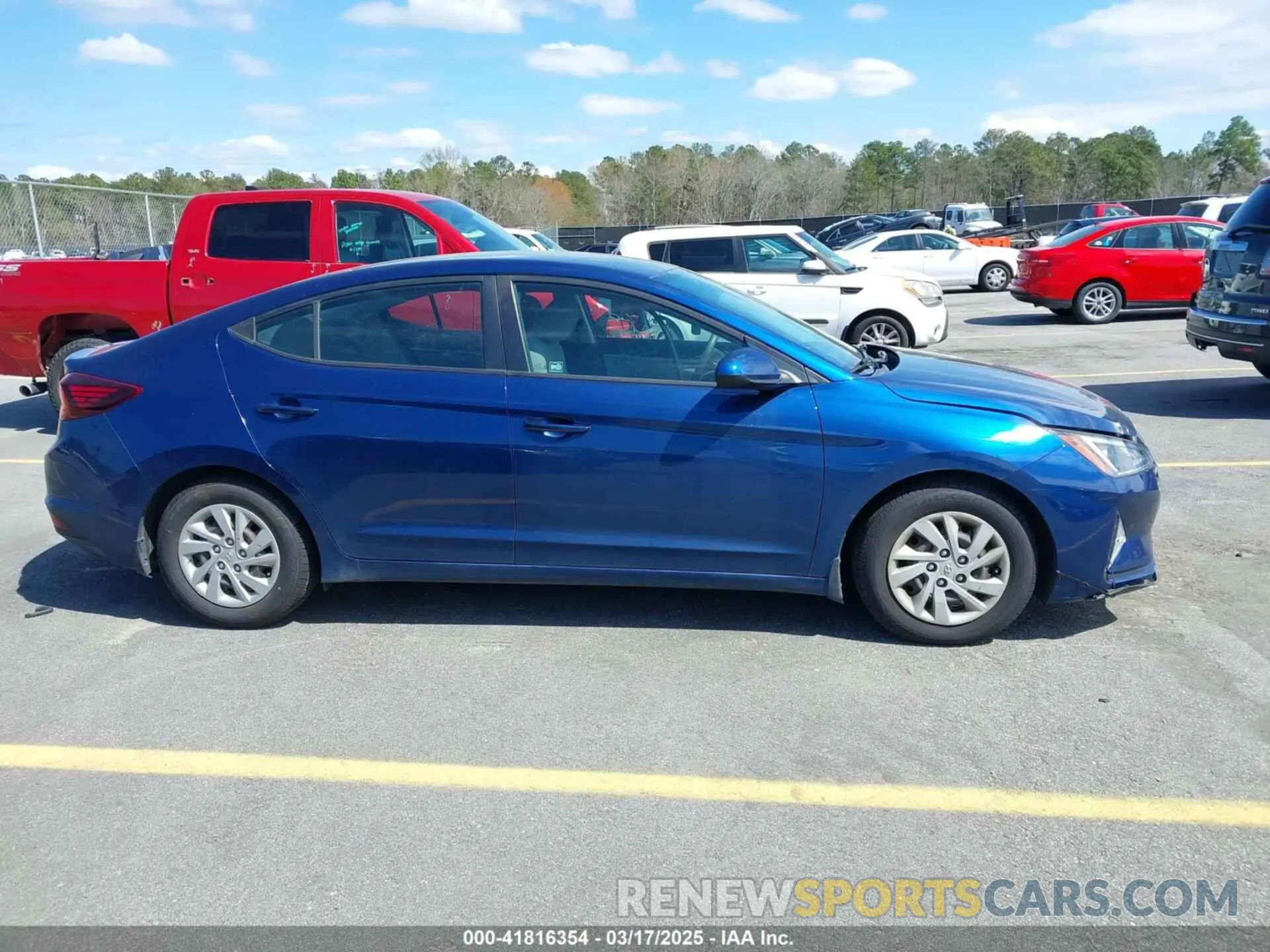 13 fotografías del automóvil dañado 5NPD74LF3LH611409 HYUNDAI ELANTRA 2020
