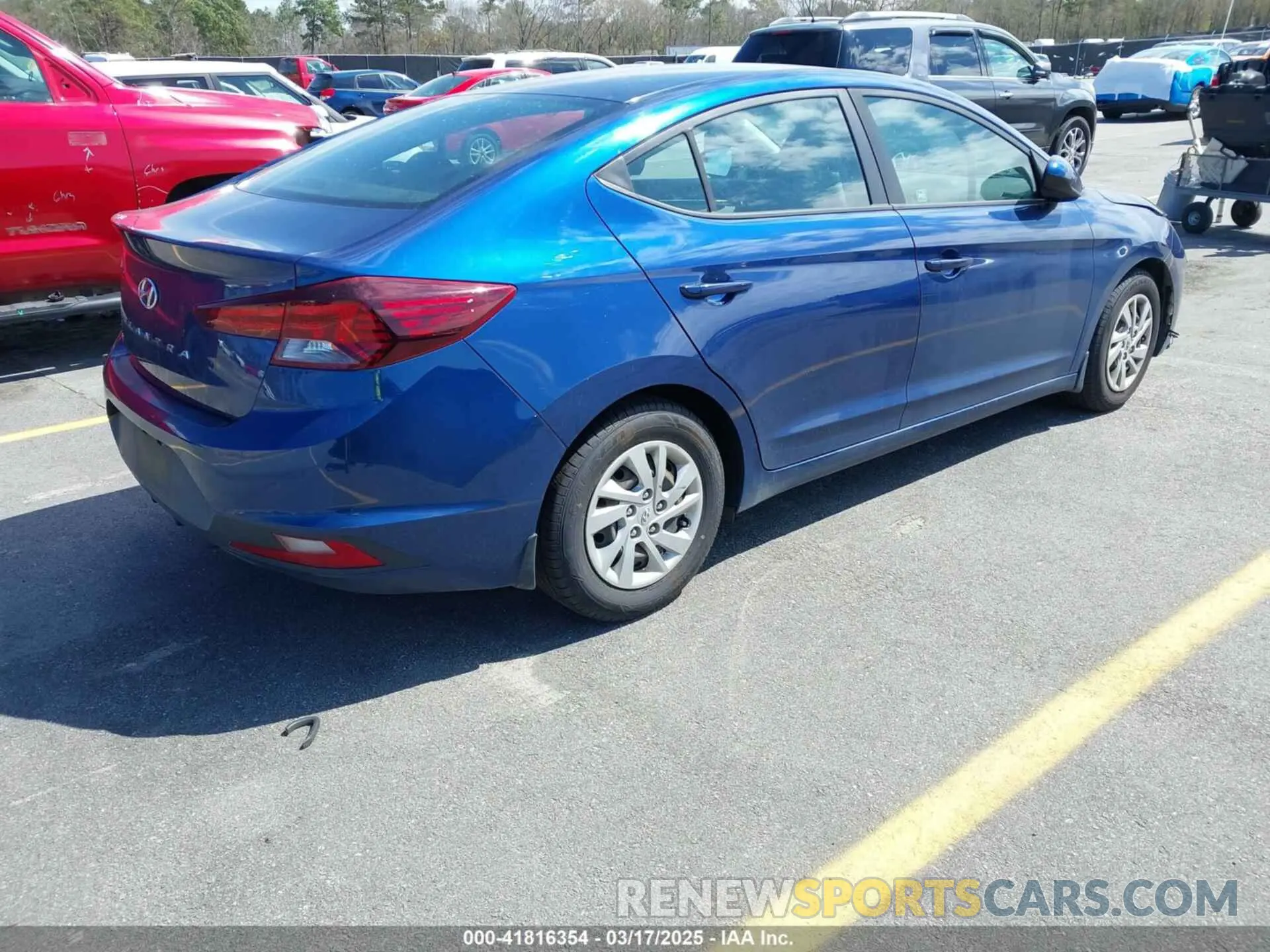4 fotografías del automóvil dañado 5NPD74LF3LH611409 HYUNDAI ELANTRA 2020