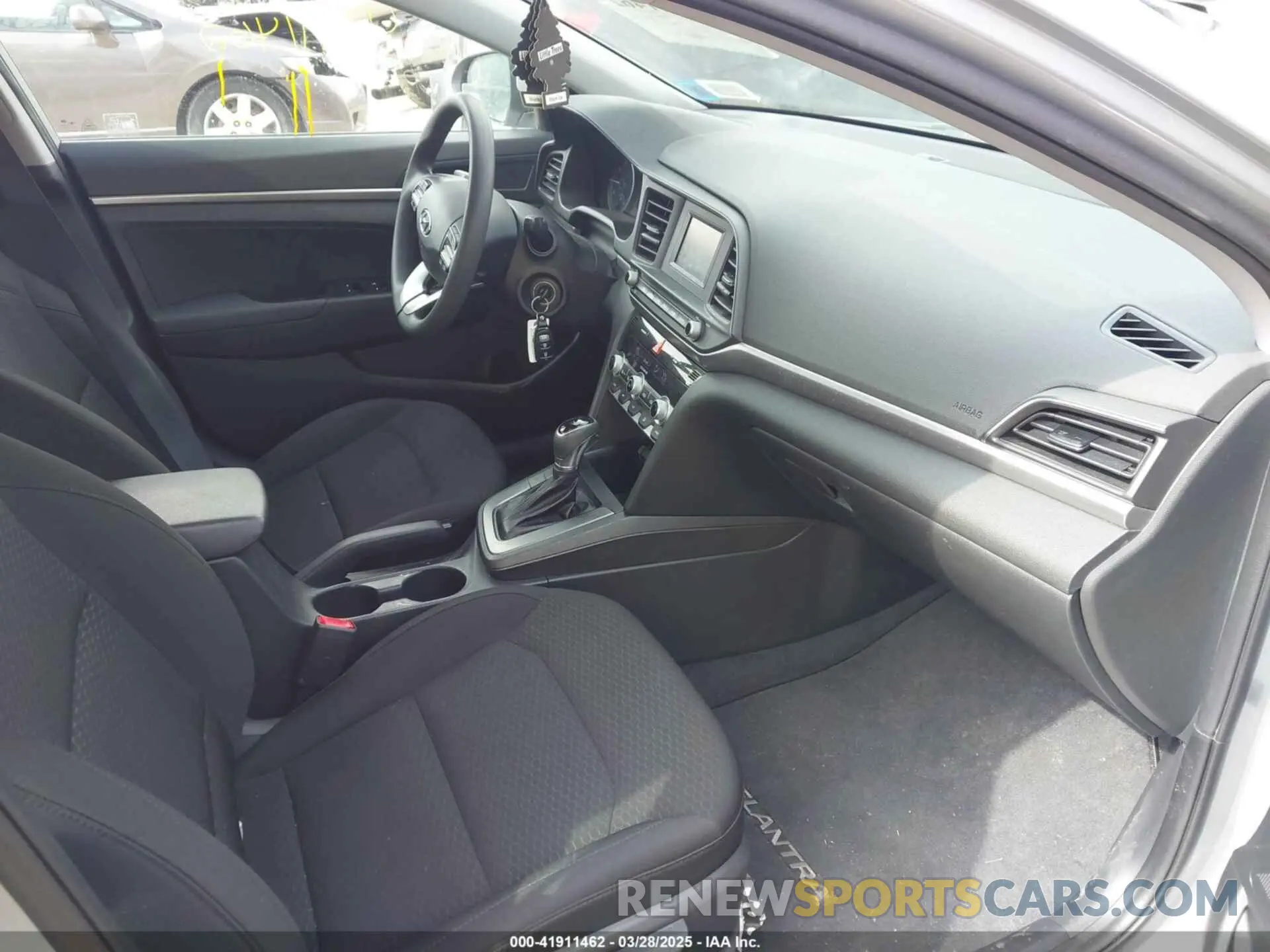 5 fotografías del automóvil dañado 5NPD74LF3LH616965 HYUNDAI ELANTRA 2020