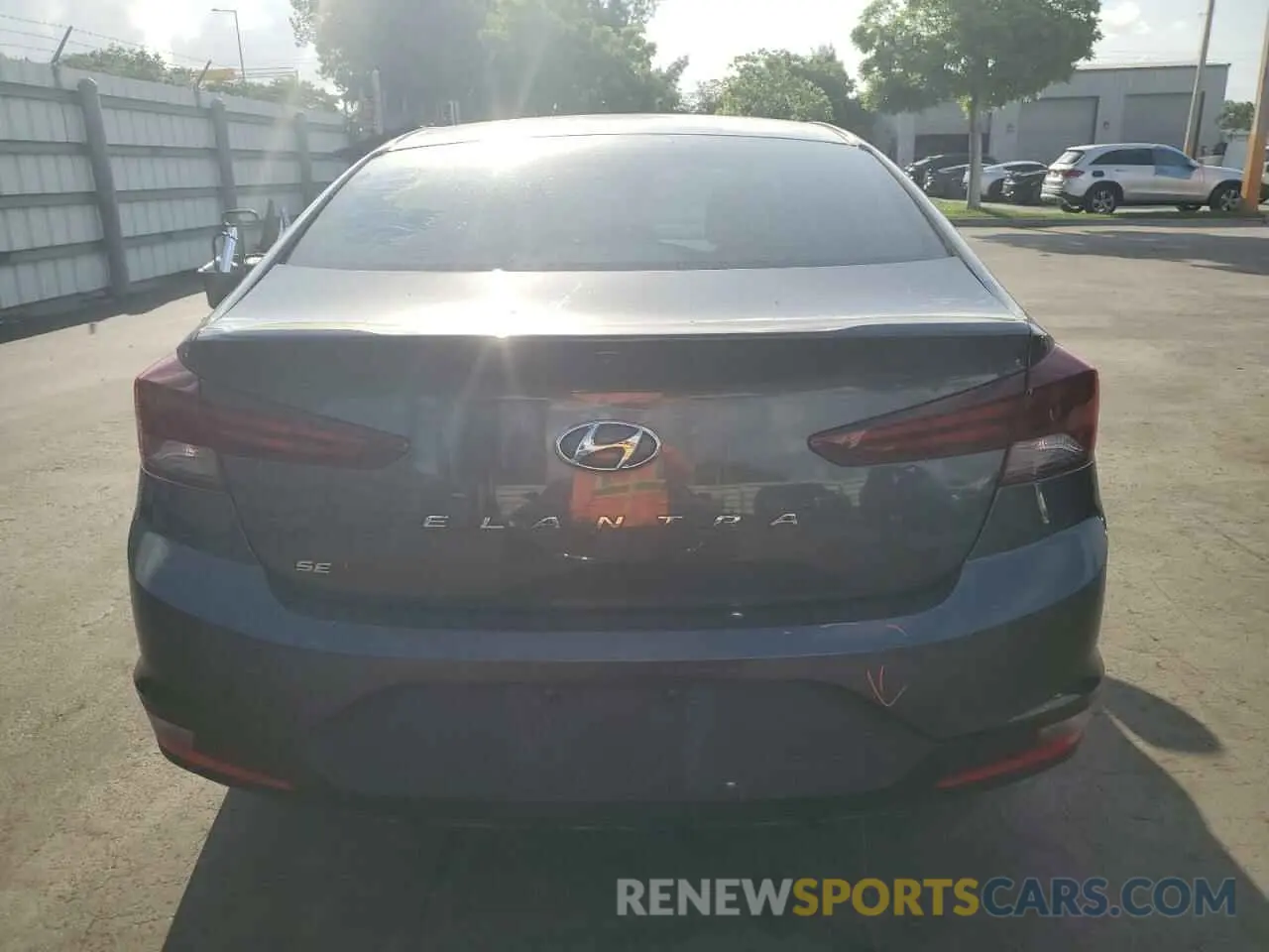 6 fotografías del automóvil dañado 5NPD74LF6LH576168 HYUNDAI ELANTRA 2020