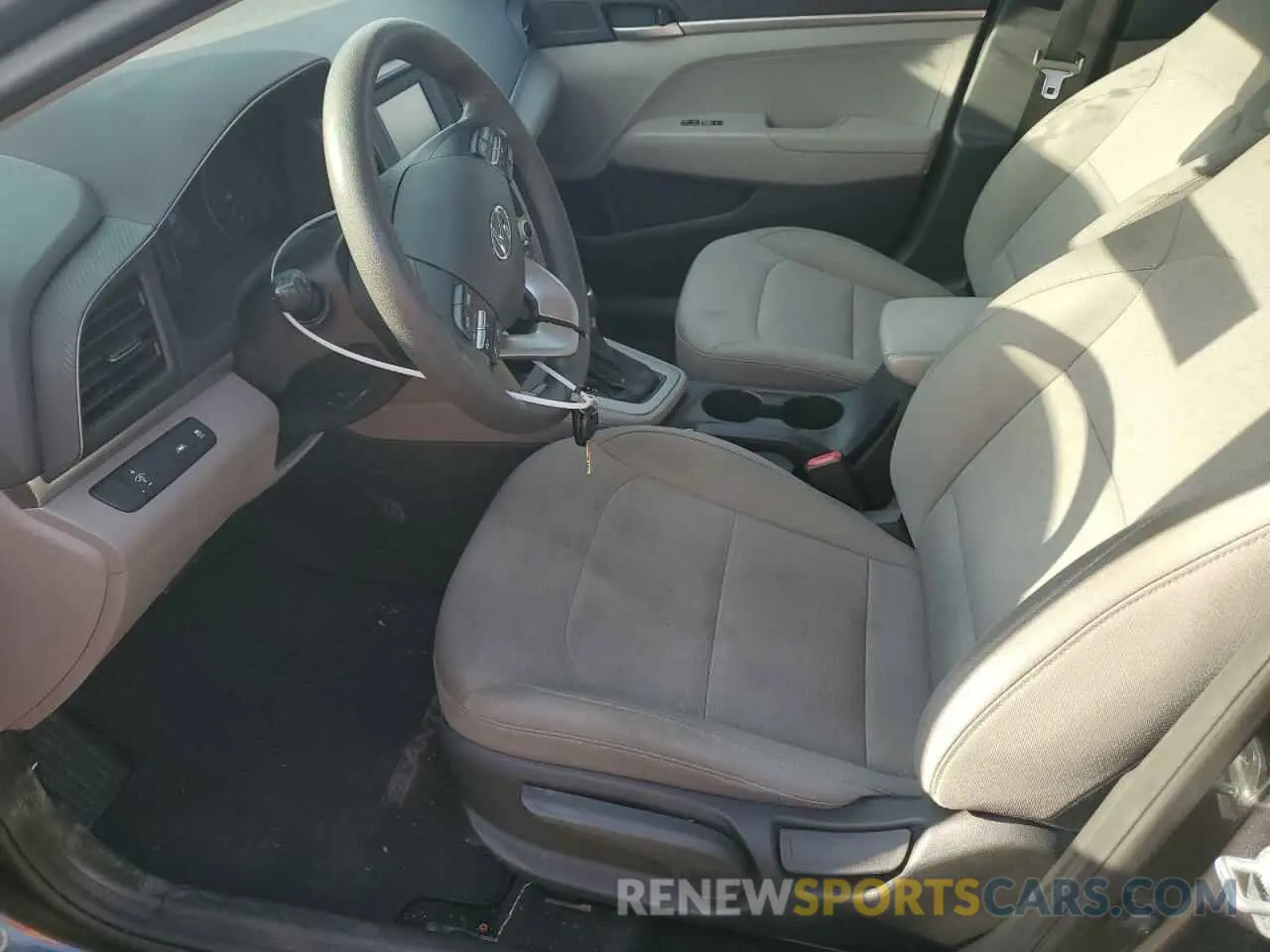 7 fotografías del automóvil dañado 5NPD74LF6LH576168 HYUNDAI ELANTRA 2020