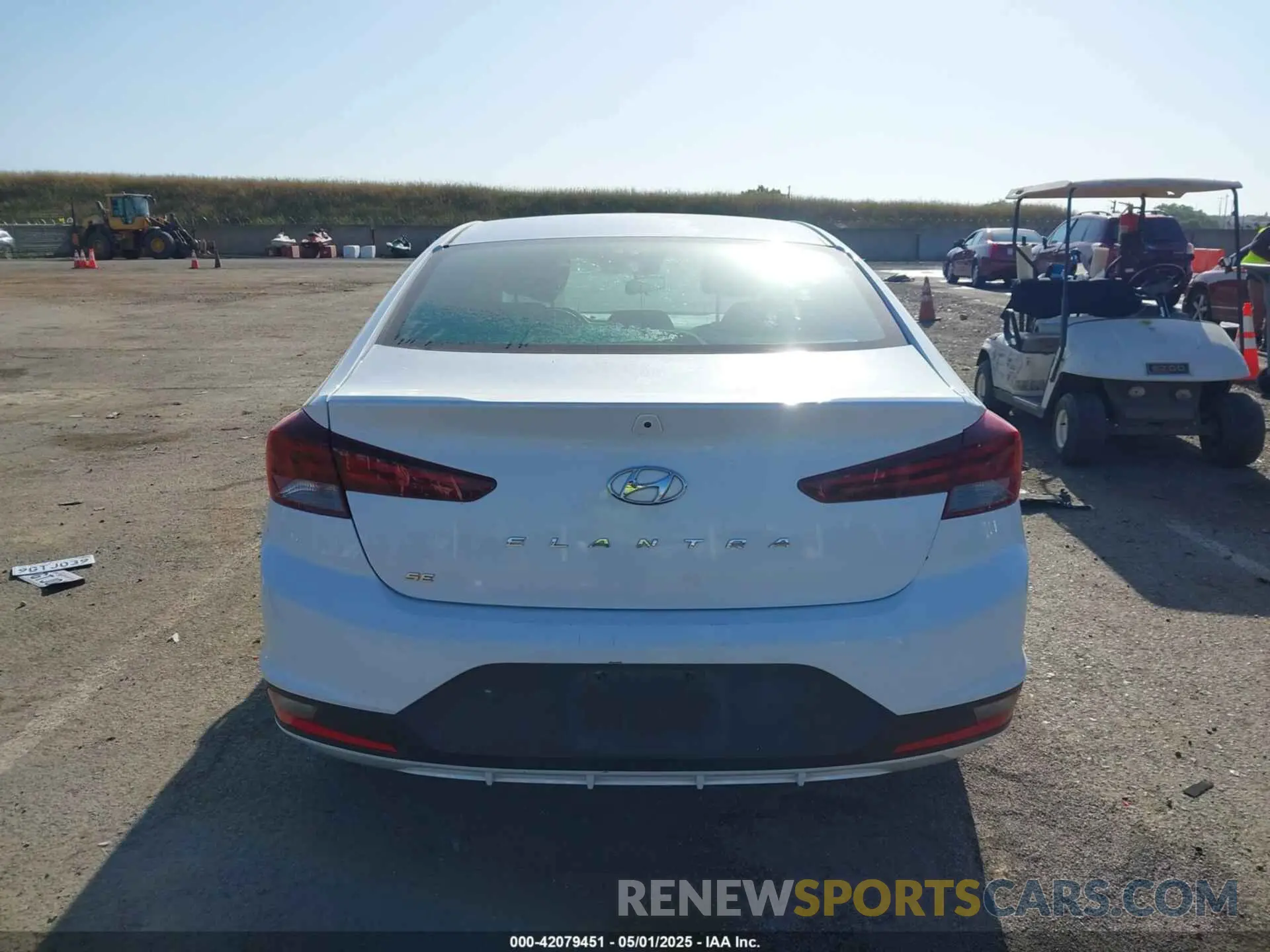 17 fotografías del automóvil dañado 5NPD74LF6LH589227 HYUNDAI ELANTRA 2020