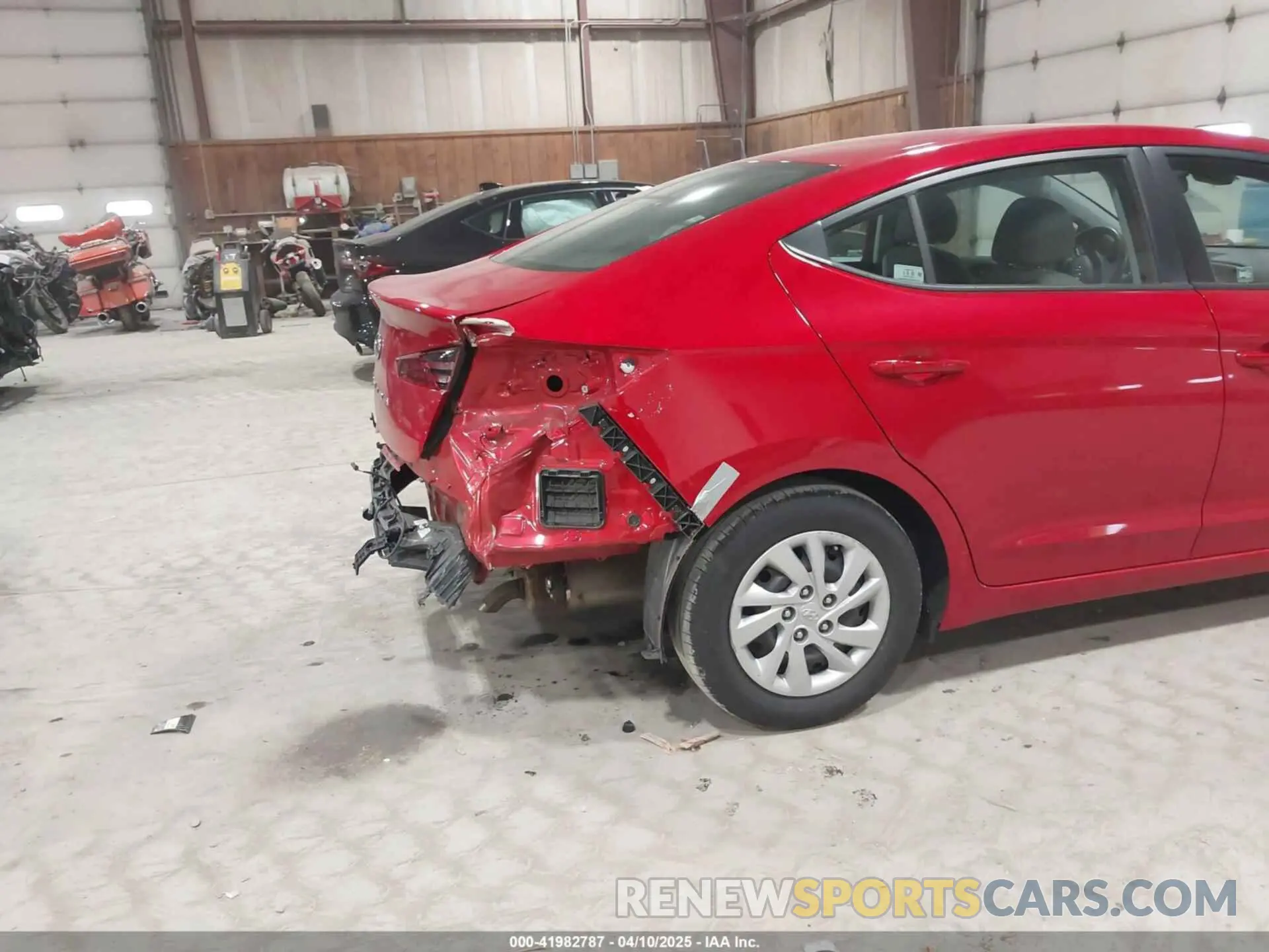 17 fotografías del automóvil dañado 5NPD74LF6LH619830 HYUNDAI ELANTRA 2020