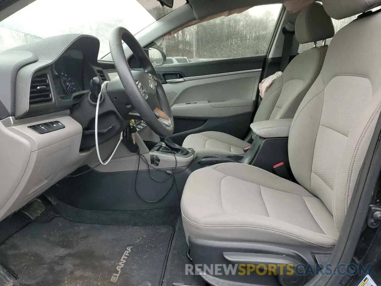 7 fotografías del automóvil dañado 5NPD74LF7LH529831 HYUNDAI ELANTRA 2020